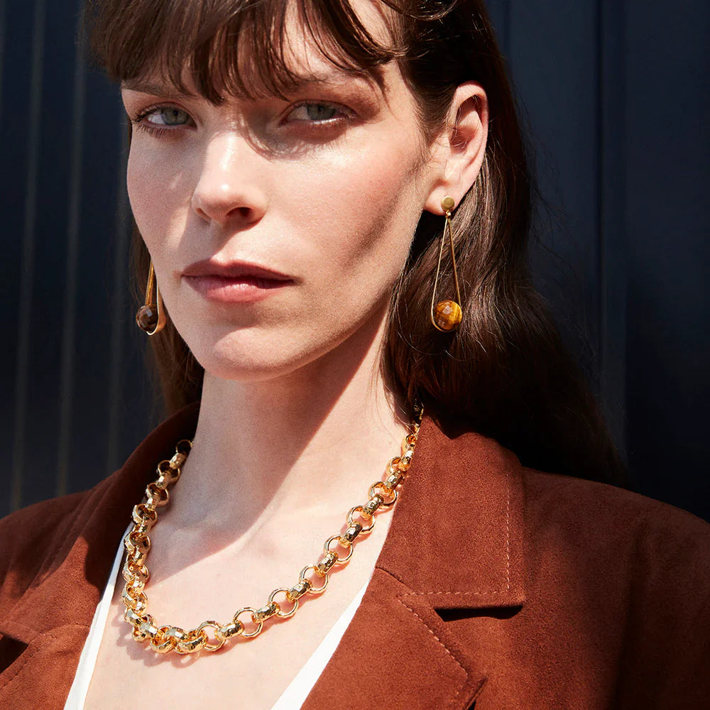 LEO BOUTIQUE | DEAN DAVIDSON Calgary, Alberta Canada