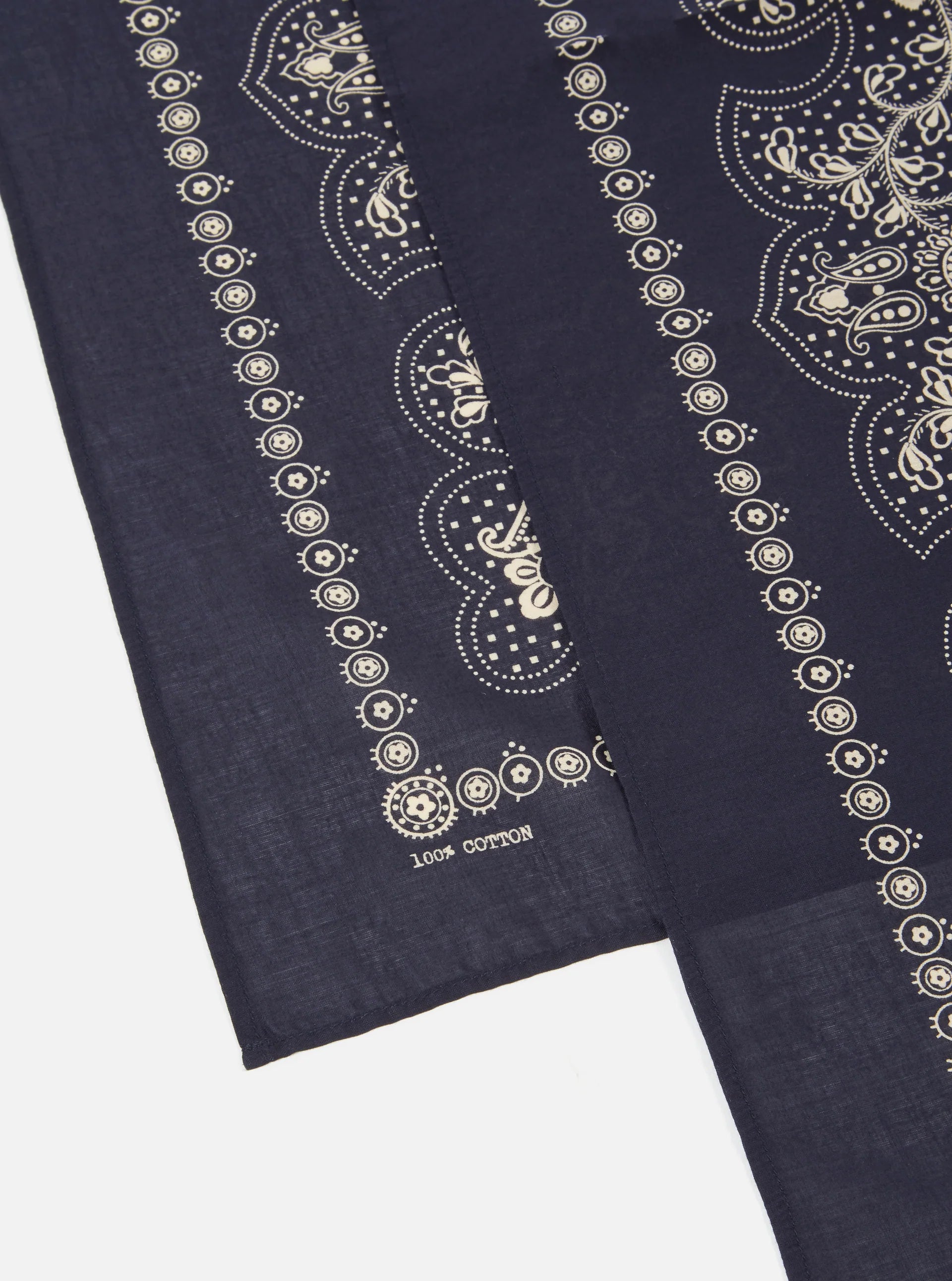 UNIVERSAL WORKS Classic Bandana Neckerchief | Navy LEO BOUTIQUE