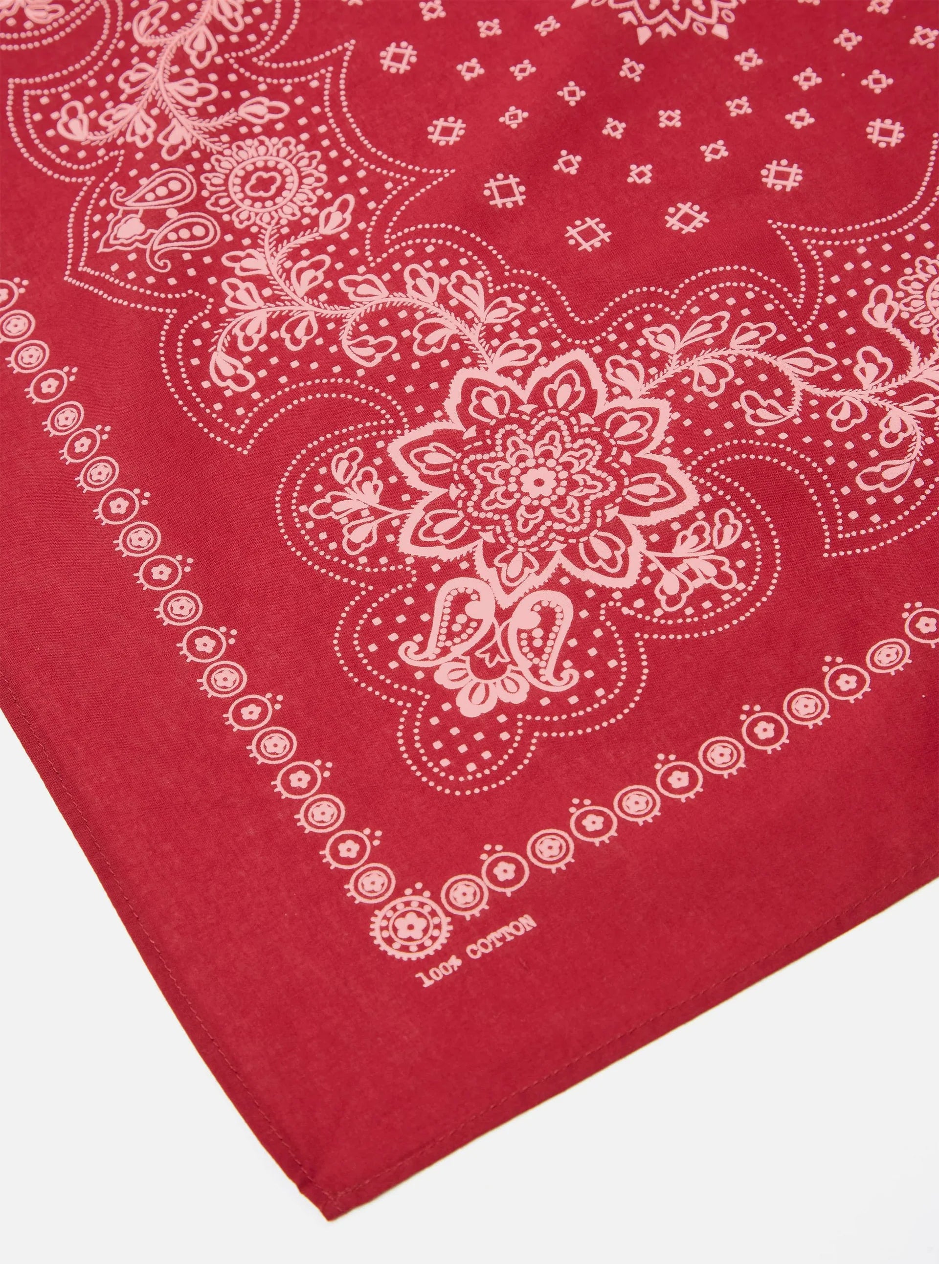 UNIVERSAL WORKS Classic Bandana Neckerchief | Red LEO BOUTIQUE