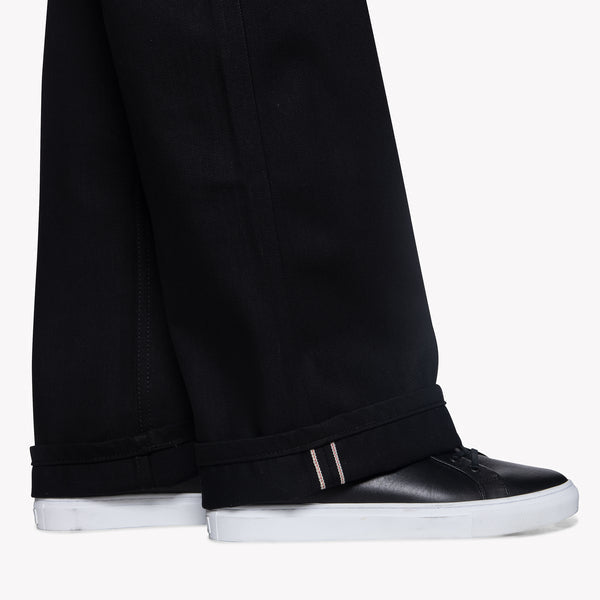 NAKED AND FAMOUS Strong Guy | Solid Black Selvedge LEO BOUTIQUE
