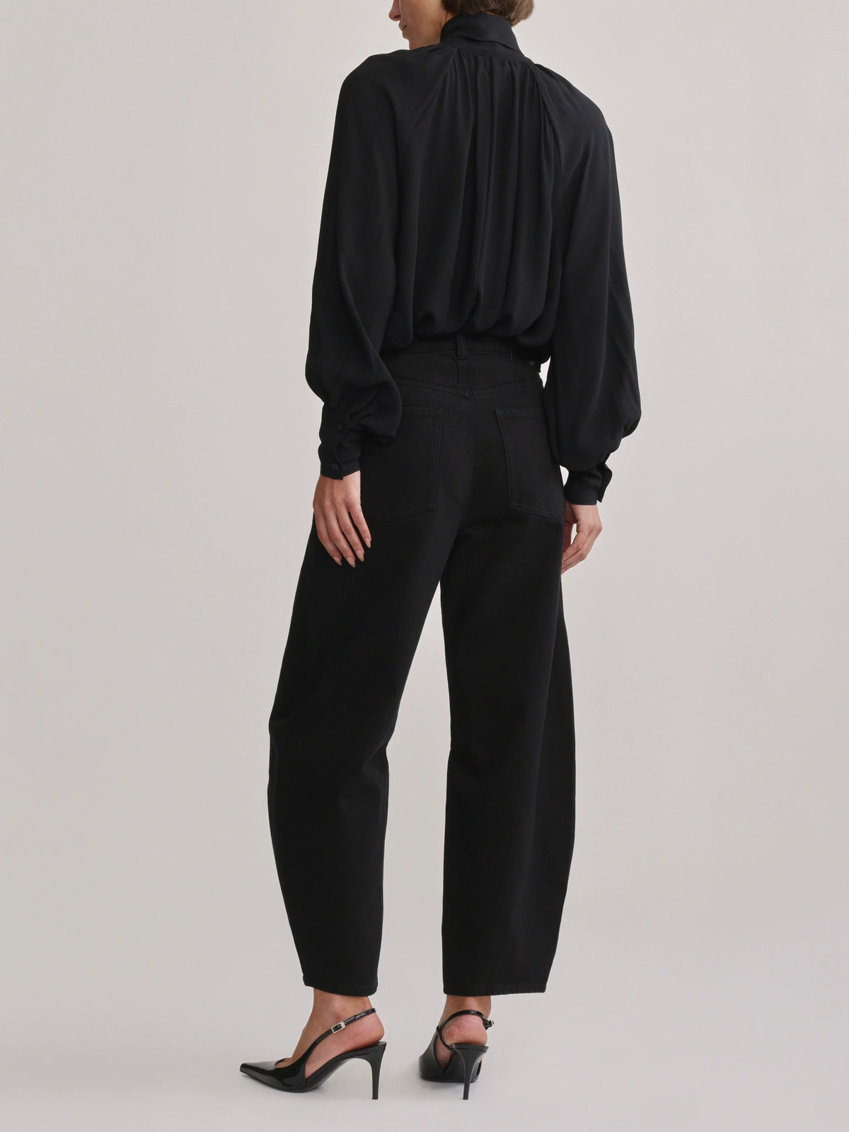 LEO BOUTIQUE Miro Barrel Leg 28" Jean | Black DL 1961 