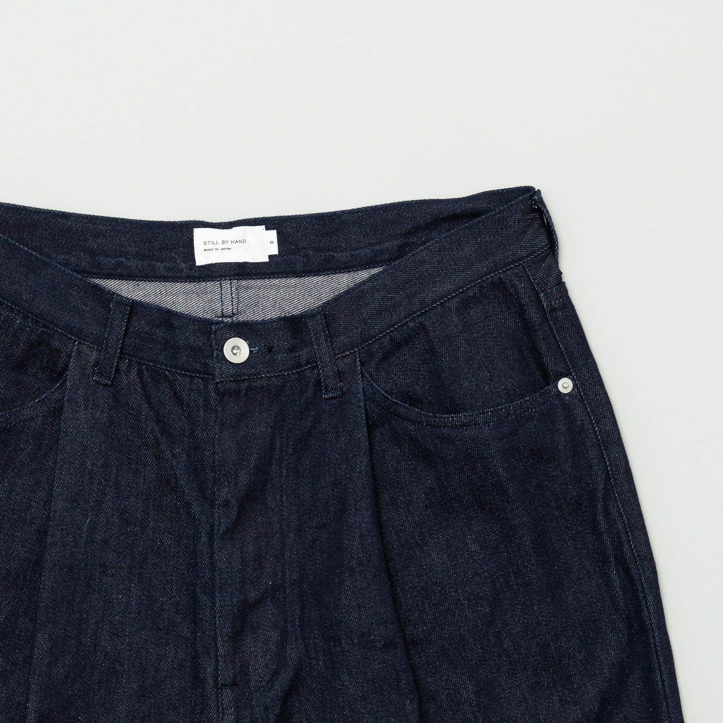 STILL BY HAND 12oz denim deep tuck pants LEO BOUTIQUE