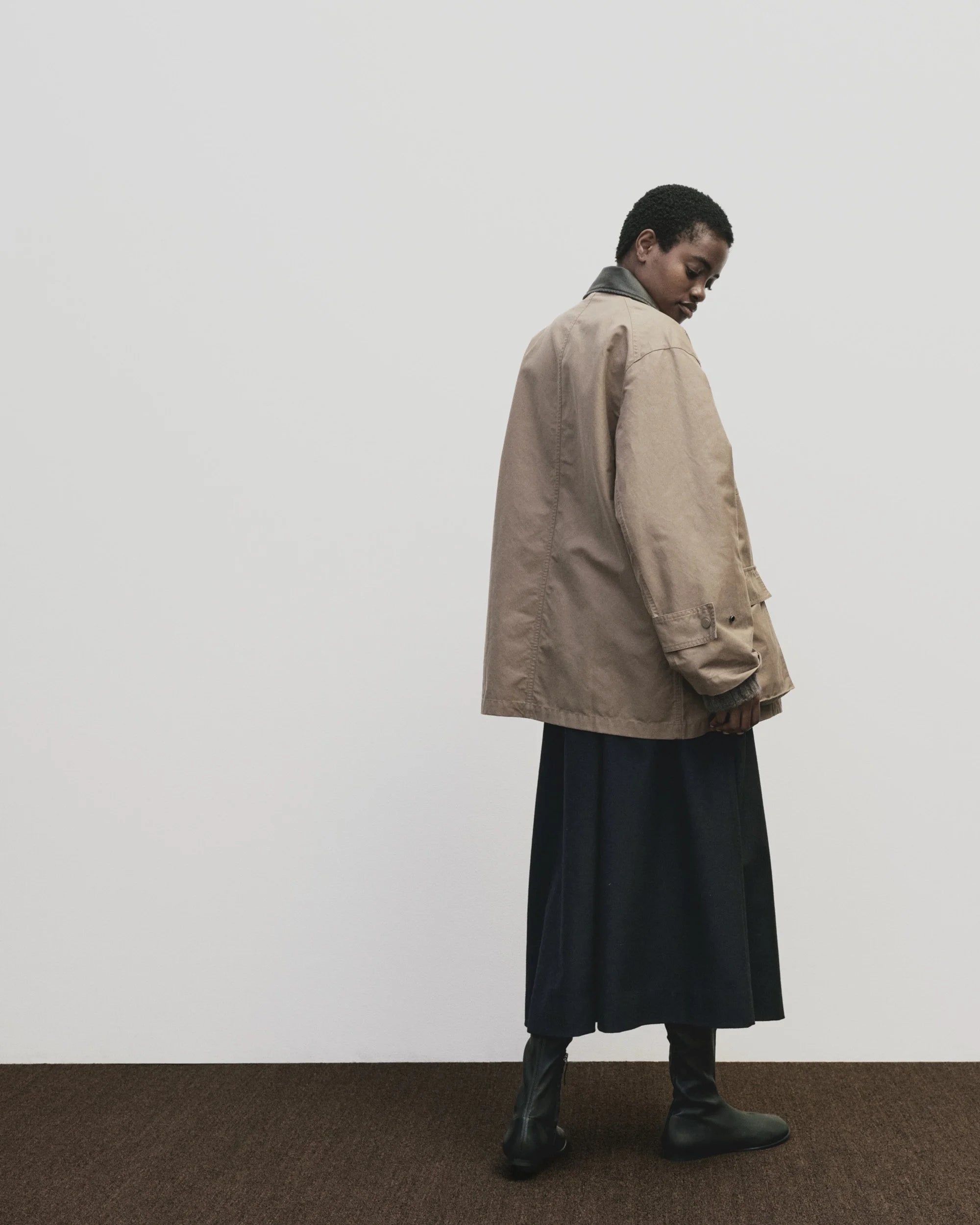 LEO BOUTIQUE Contrast Collar Work Jacket | Dark Beige MIJEONG PARK 