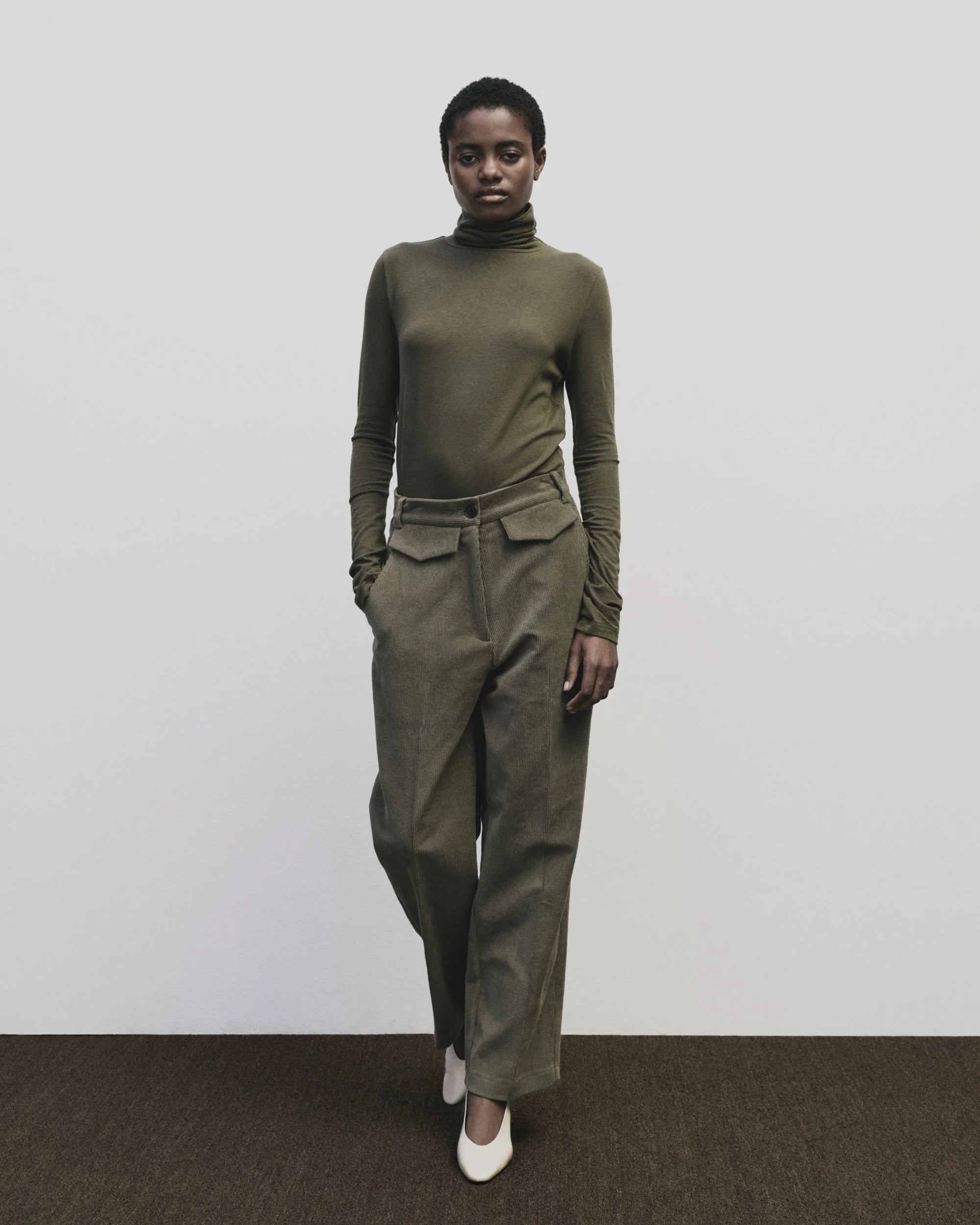 LEO BOUTIQUE Stretch Corduroy Pants | Light Olive MIJEONG PARK 