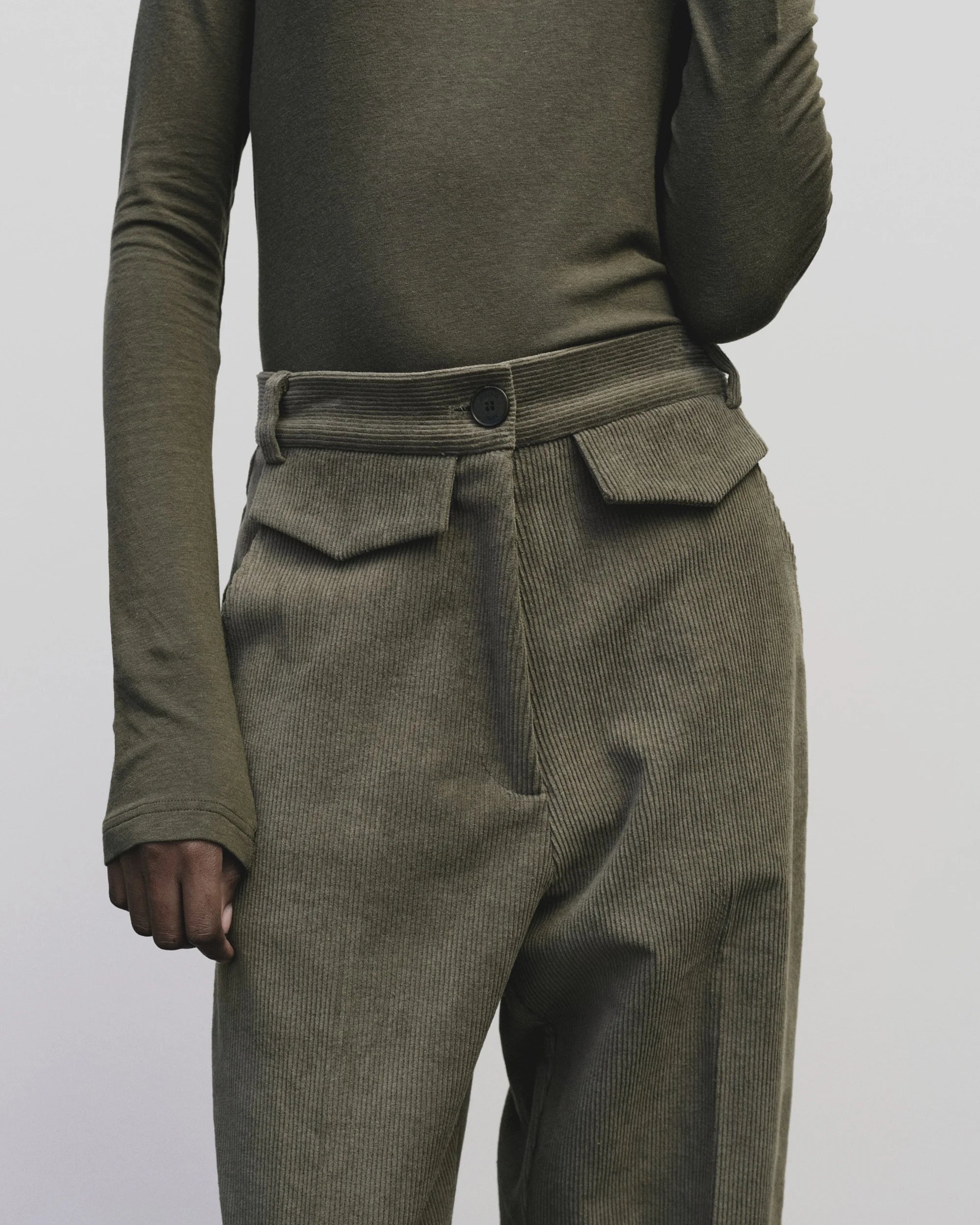 LEO BOUTIQUE Stretch Corduroy Pants | Light Olive MIJEONG PARK 