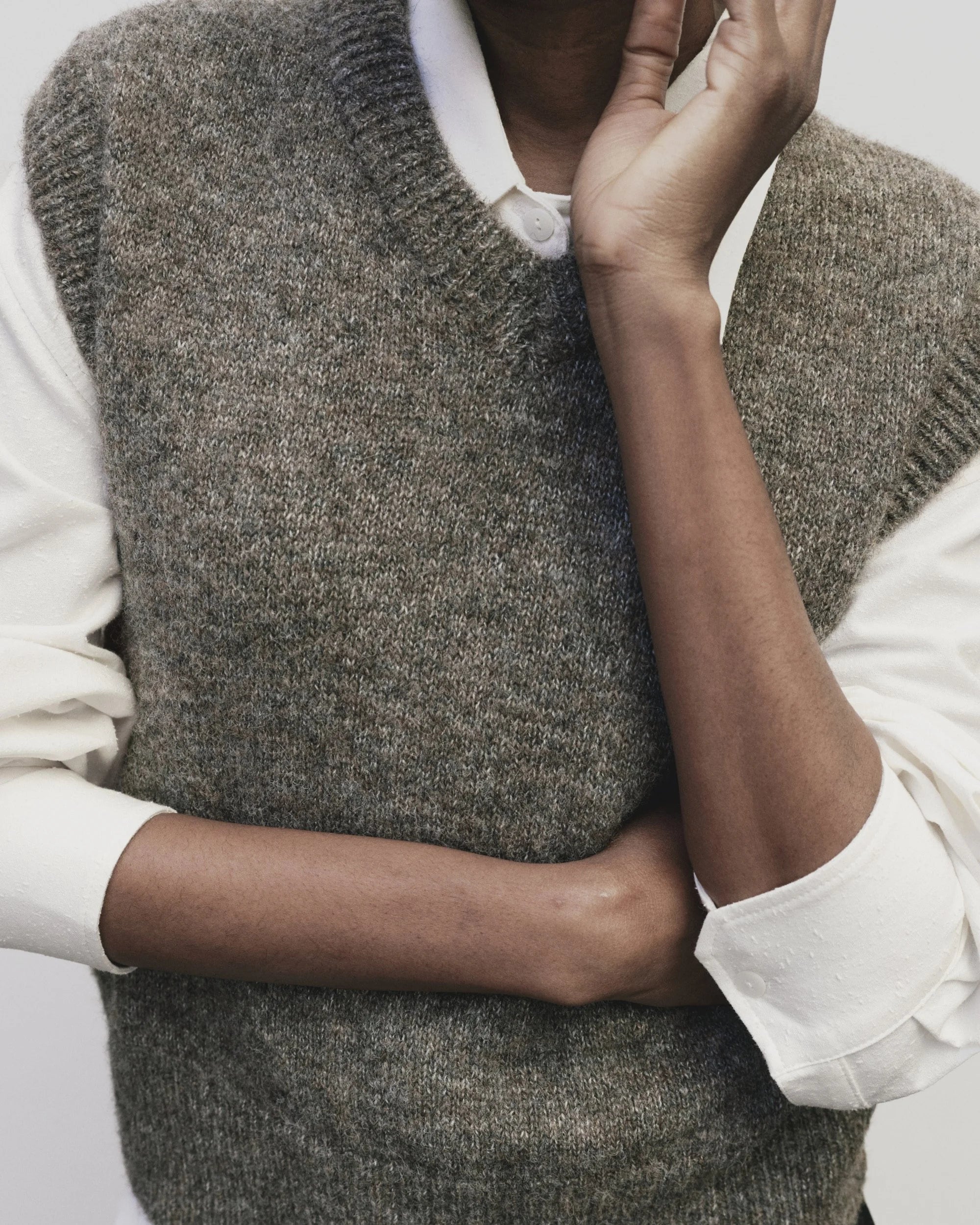 LEO BOUTIQUE Wool Blend Vest | Heather Brown MIJEONG PARK