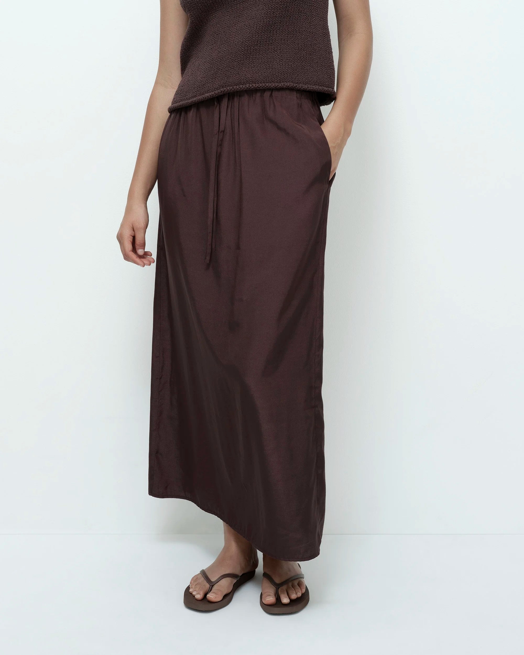 LEO BOUTIQUE Drawstring Midi Skirt | Dark Brown MIJEONG PARK