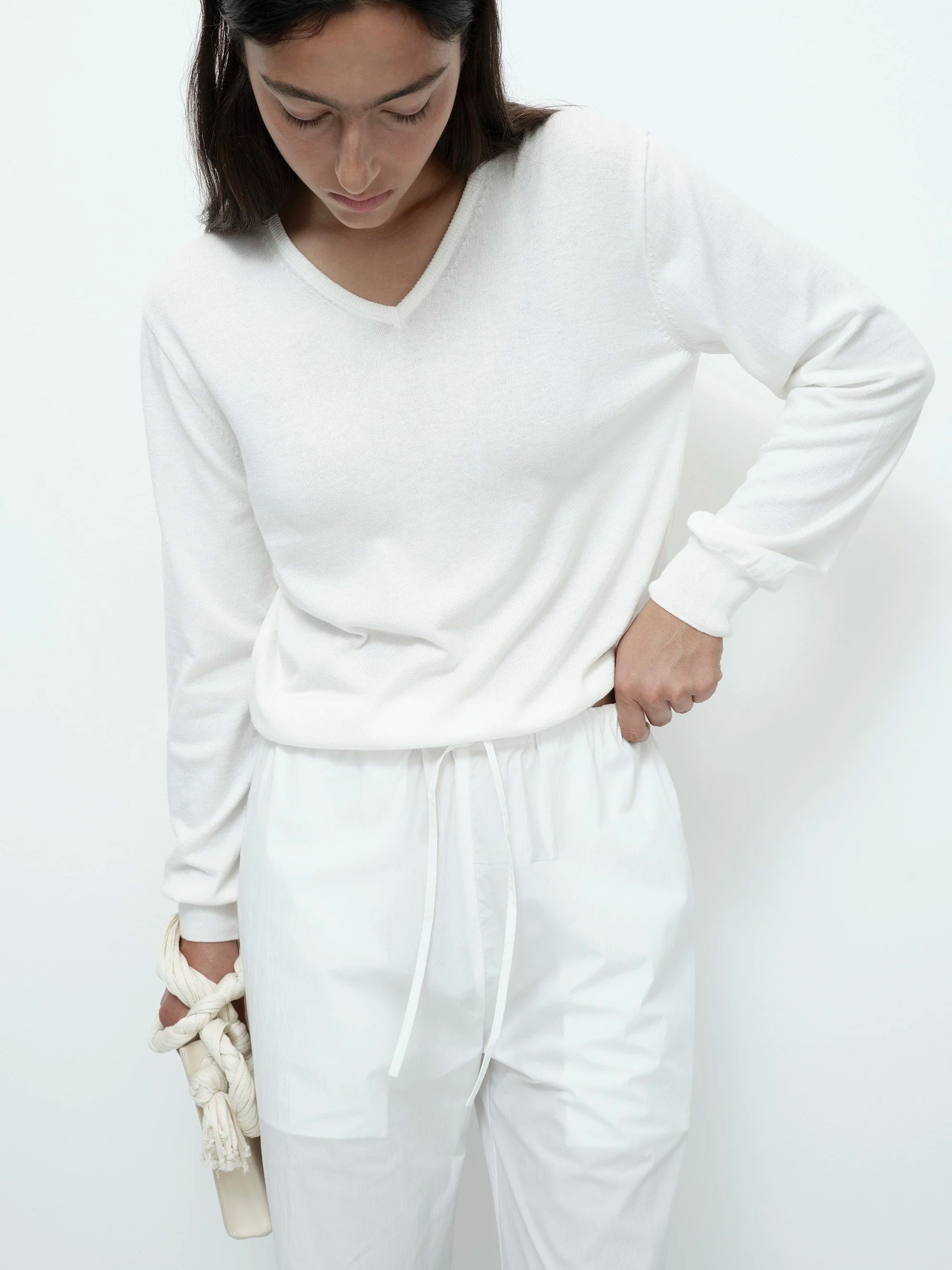 LEO BOUTIQUE Cotton Blend V-Neck Knit Top | White MIJEONG PARK 