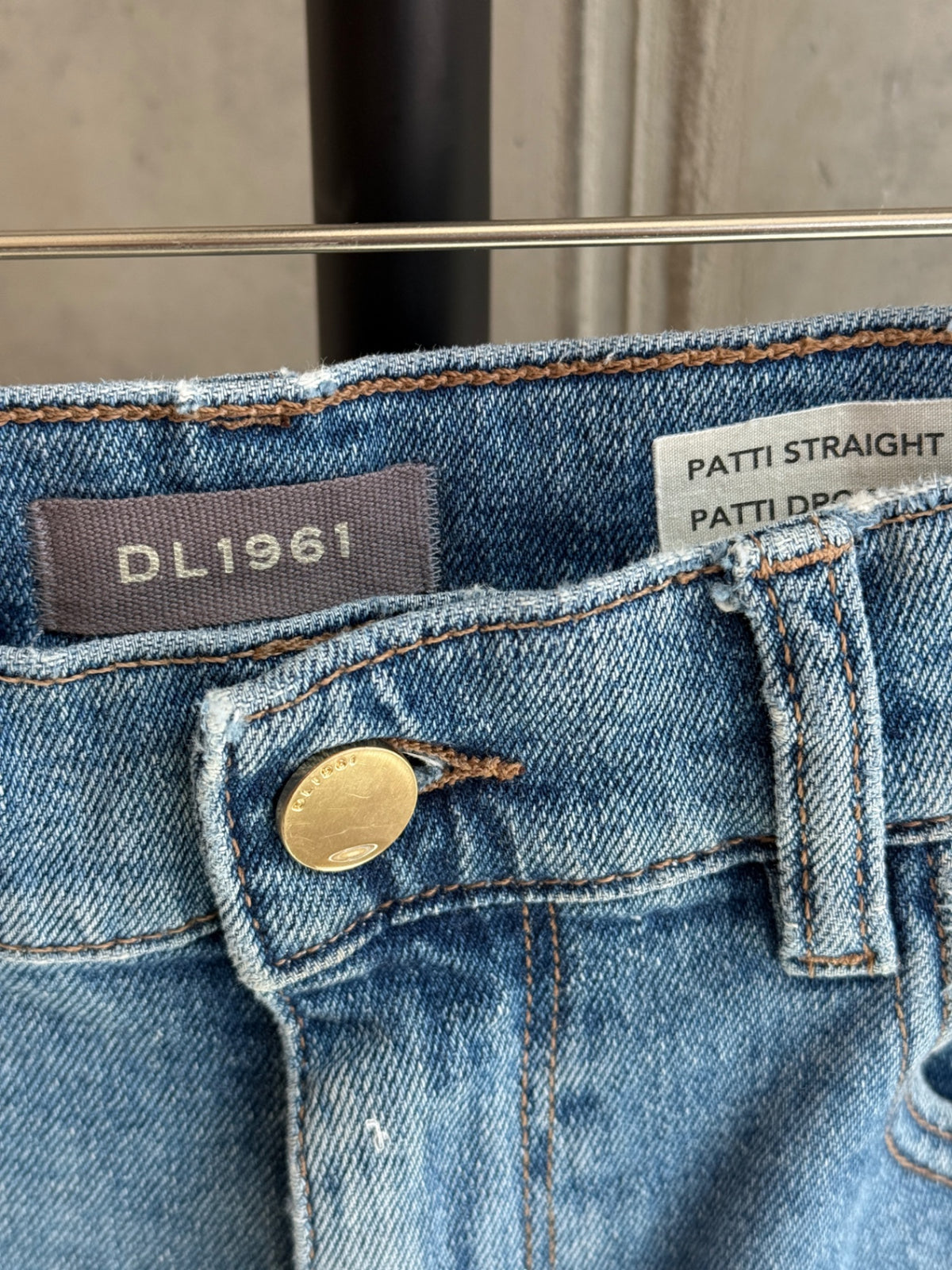 LEO RELOVED DL 1961 27 Light blue