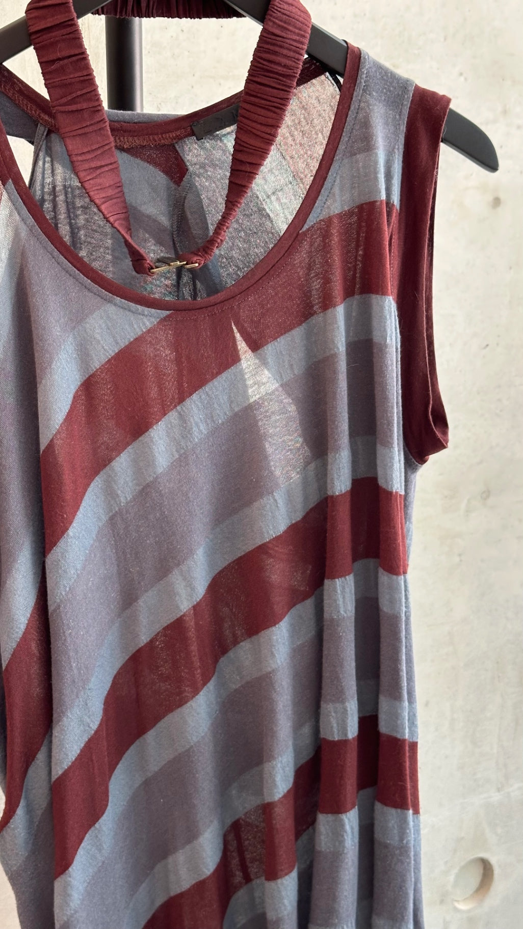 LEO RELOVED L.A.M.B XS Red and Gray