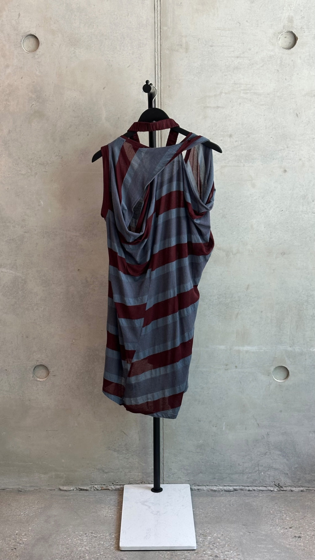 LEO RELOVED L.A.M.B XS Red and Gray