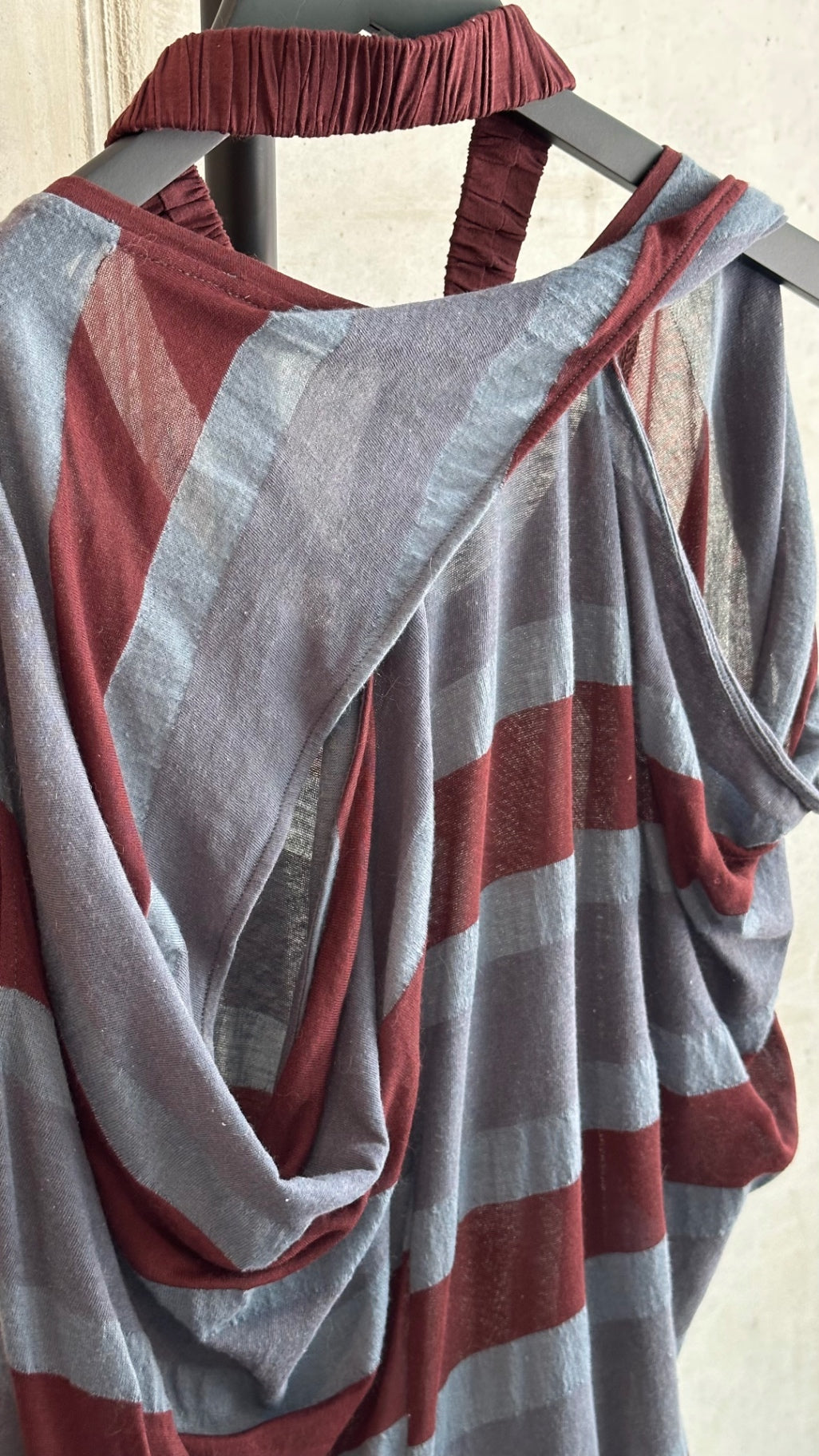 LEO RELOVED L.A.M.B XS Red and Gray