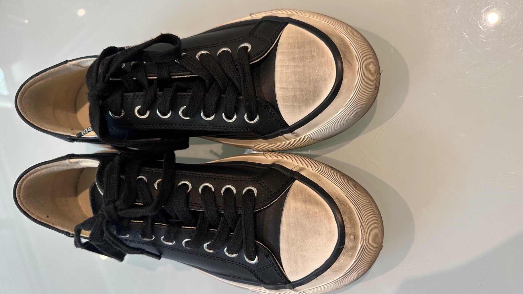 LEO RELOVED 8 EPT Black 