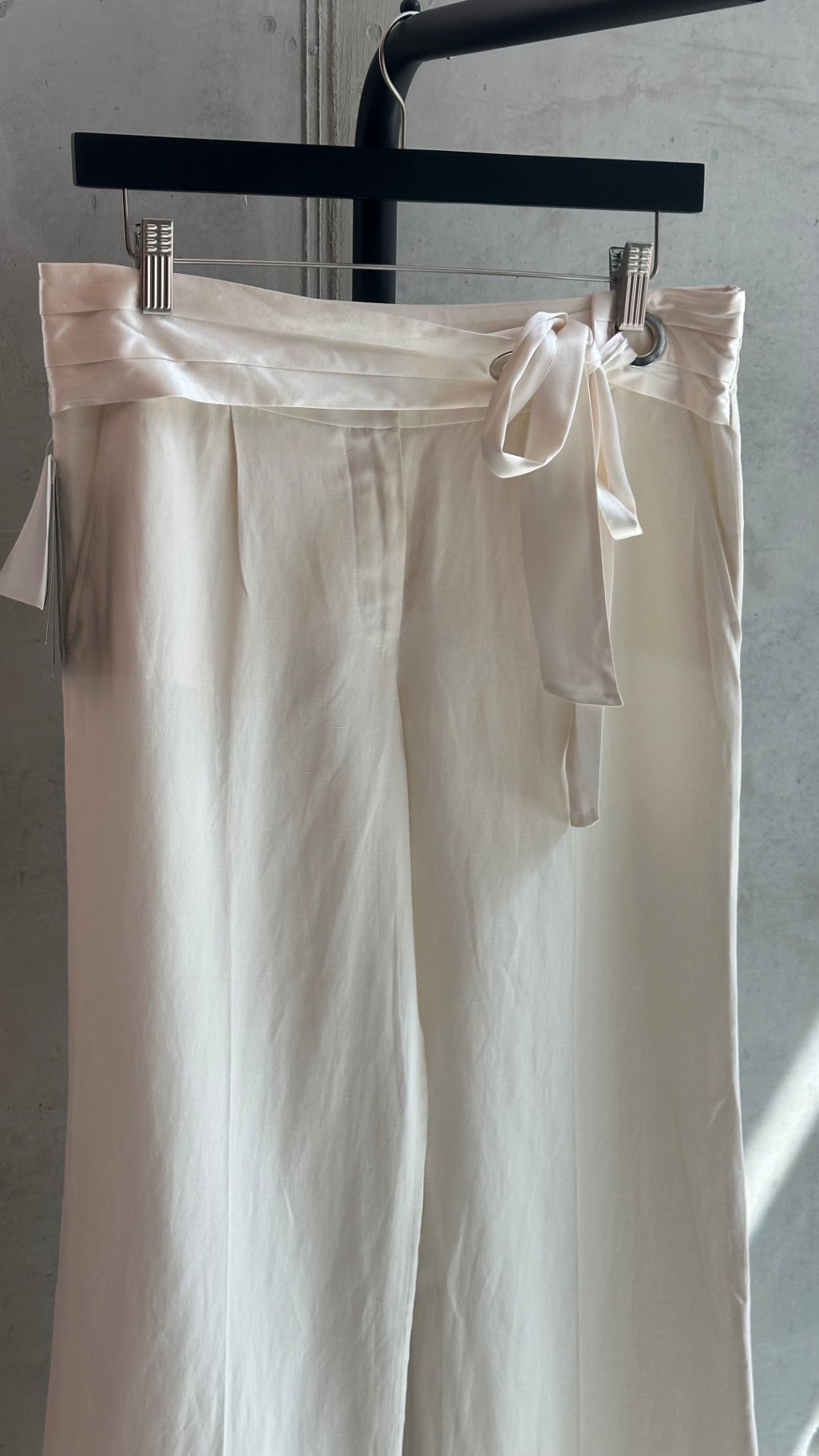 LEO RELOVED 40 NAFN Cream Silk Pant