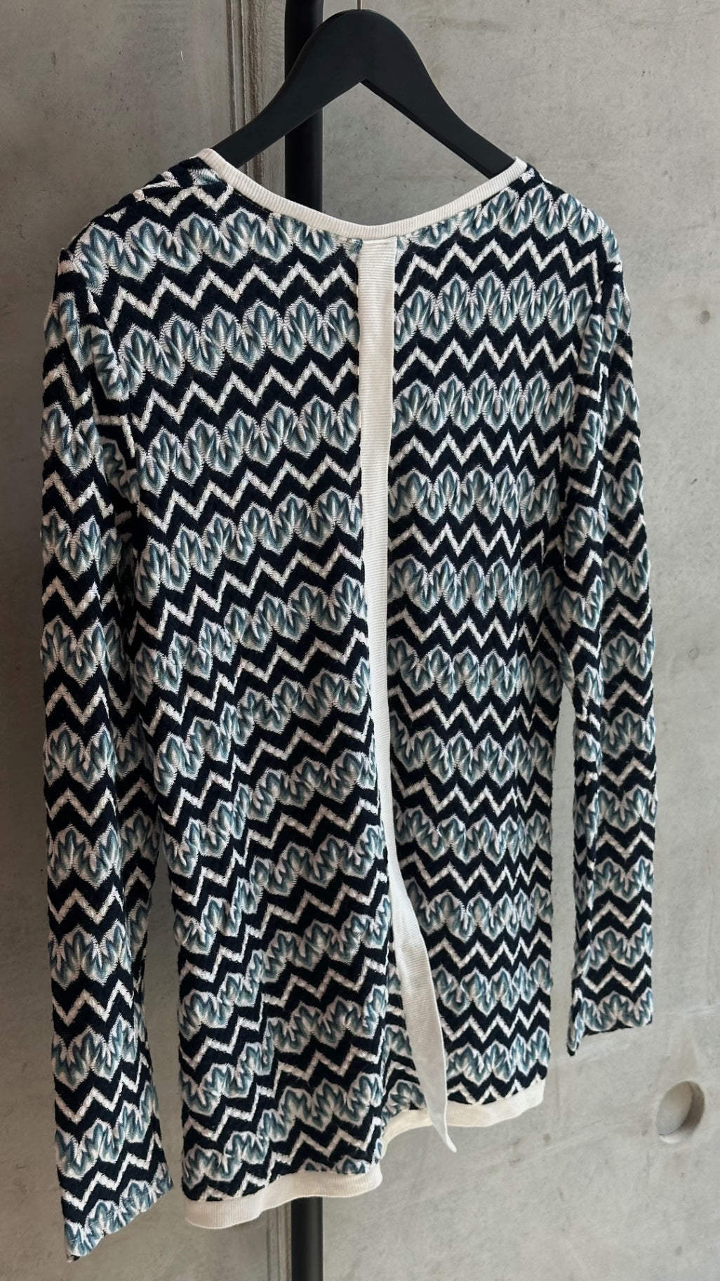 LEO RELOVED M Black, white, light blue Knit L/S Generation Love