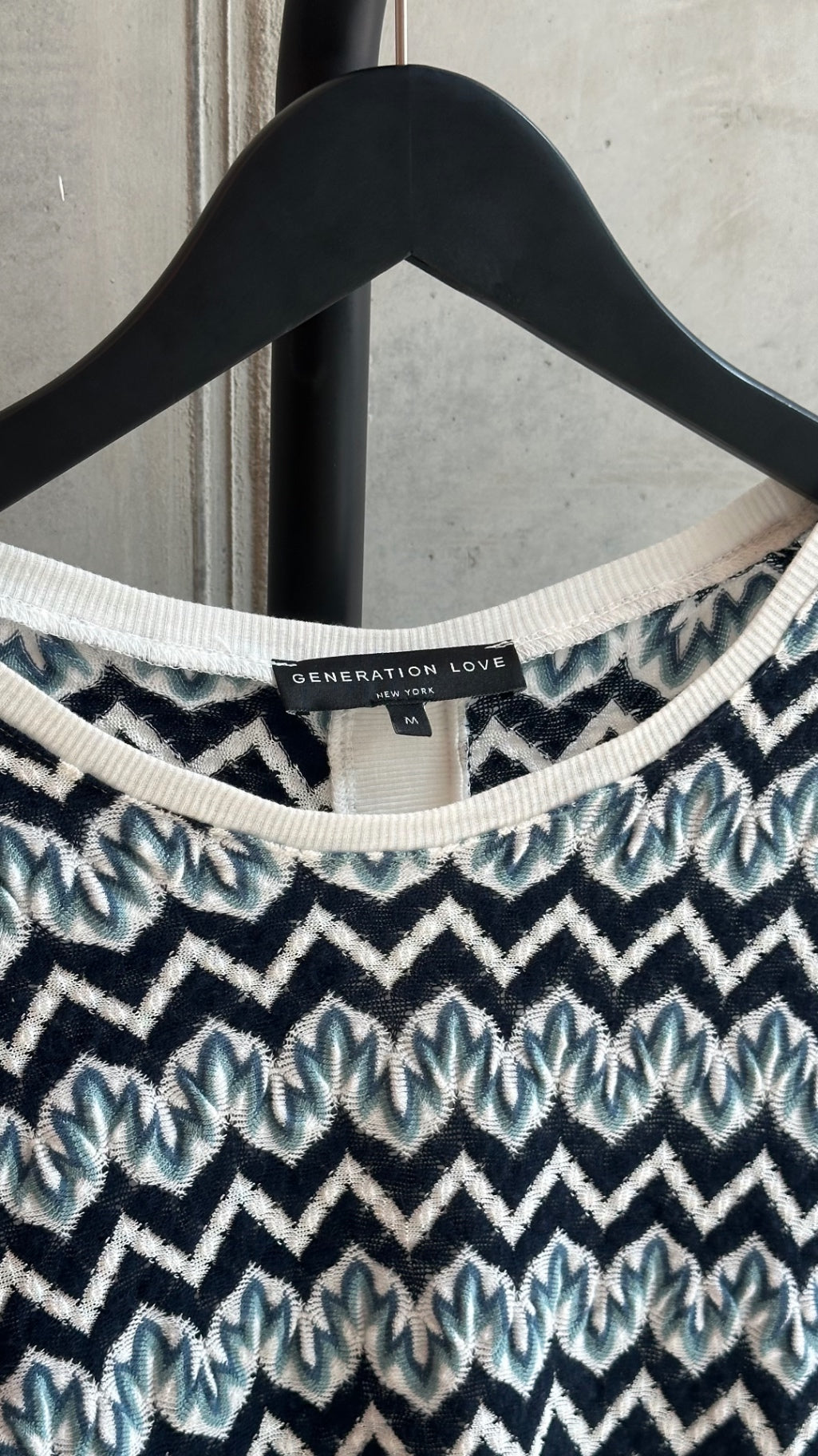 LEO RELOVED M Black, white, light blue Knit L/S Generation Love