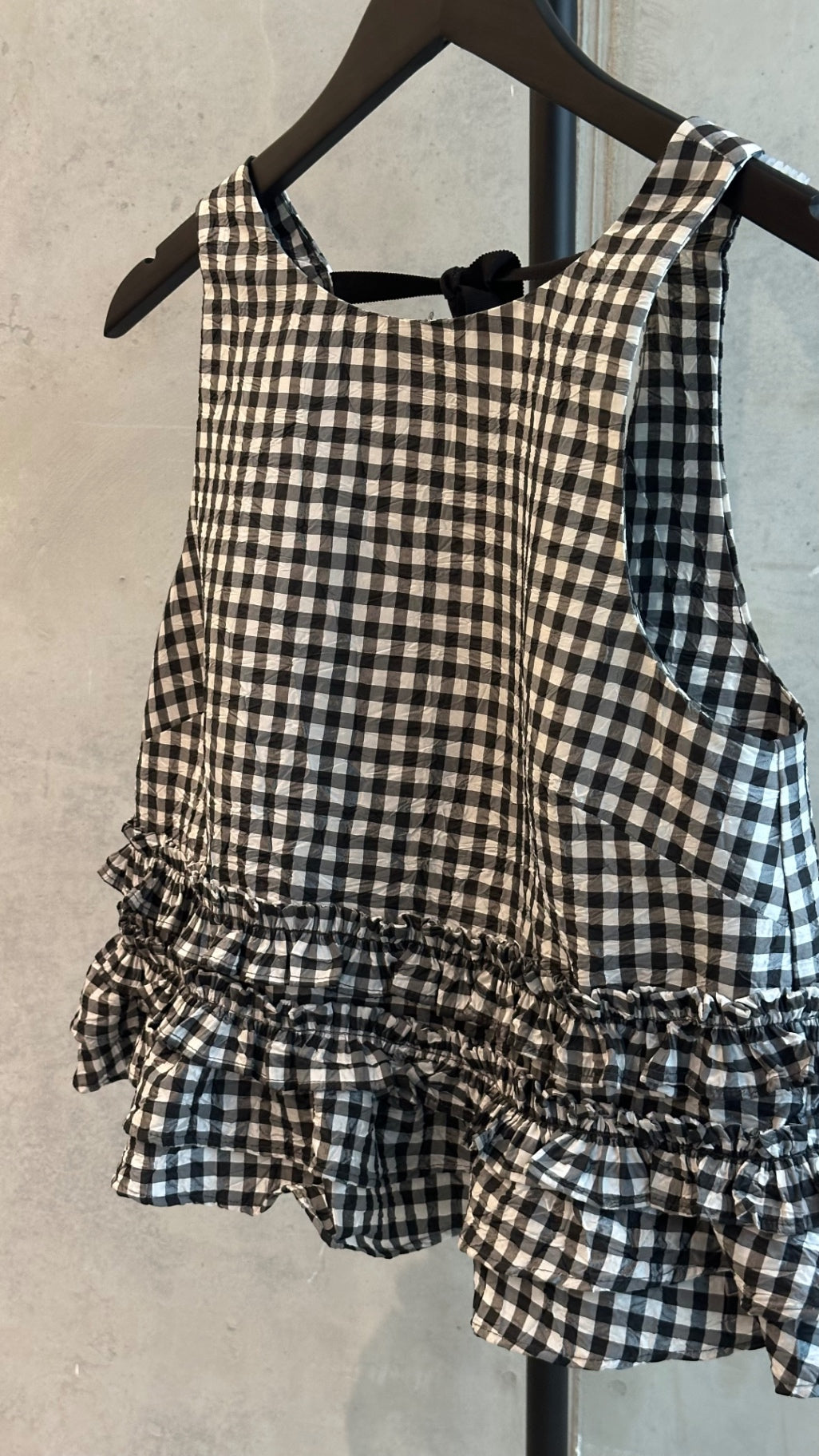 LEO RELOVED 36 Black & White GANNI