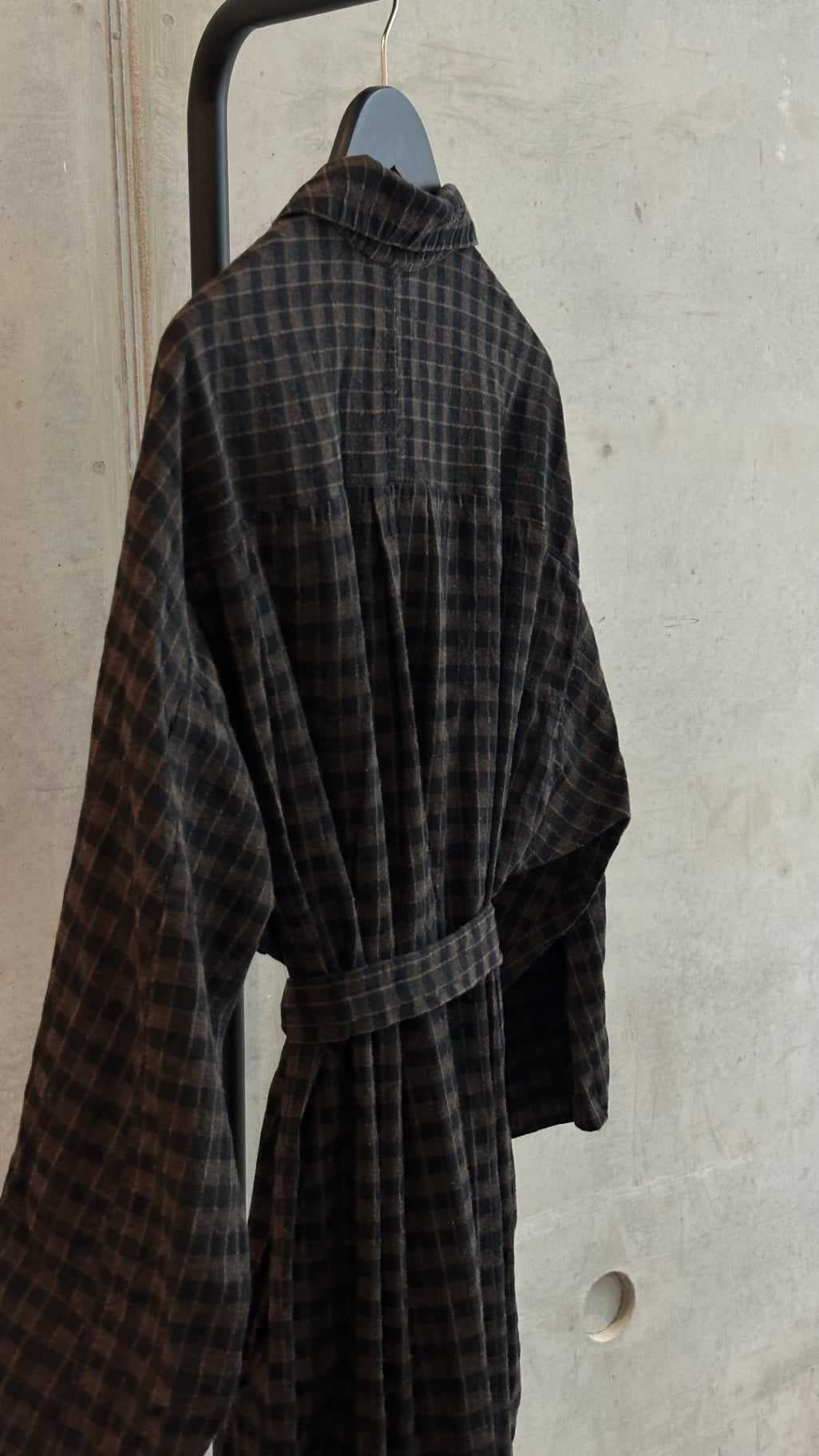 LEO RELOVED S Dark Brown & Black Checkered Pattern A Bronze Age