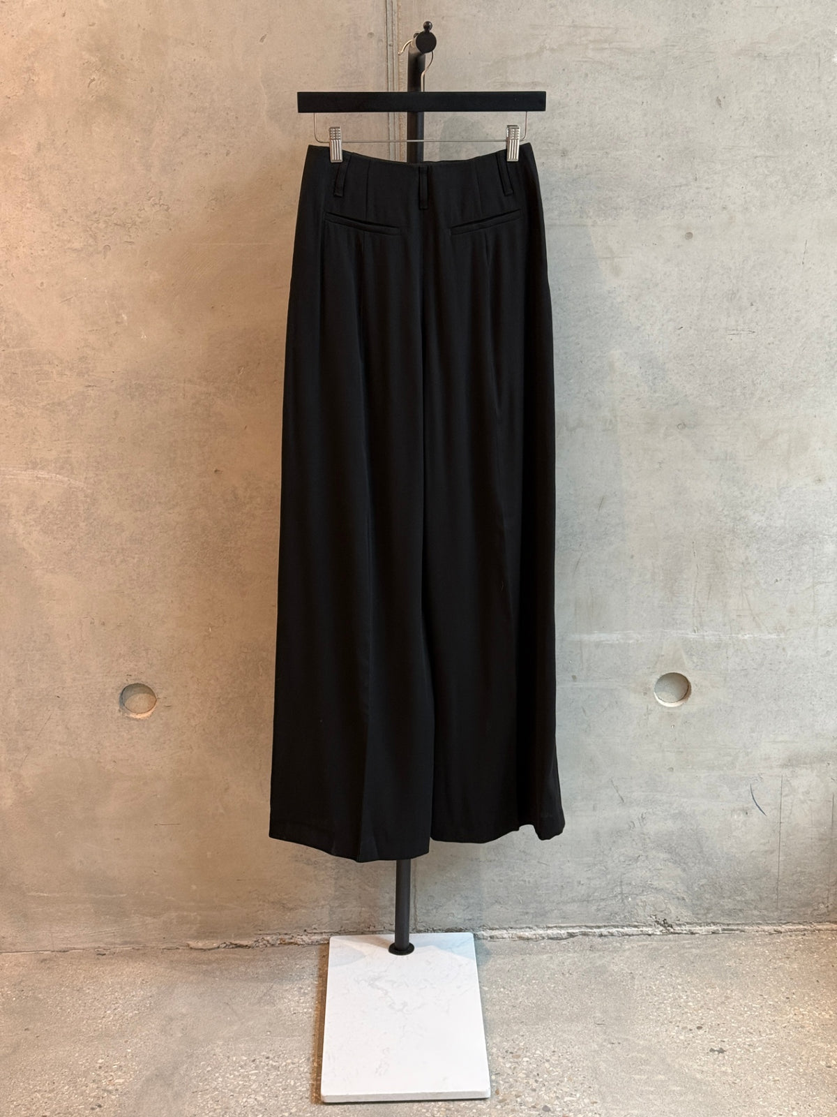 LEO RELOVED 34 EU / 2 US Black ACNE STUDIOS