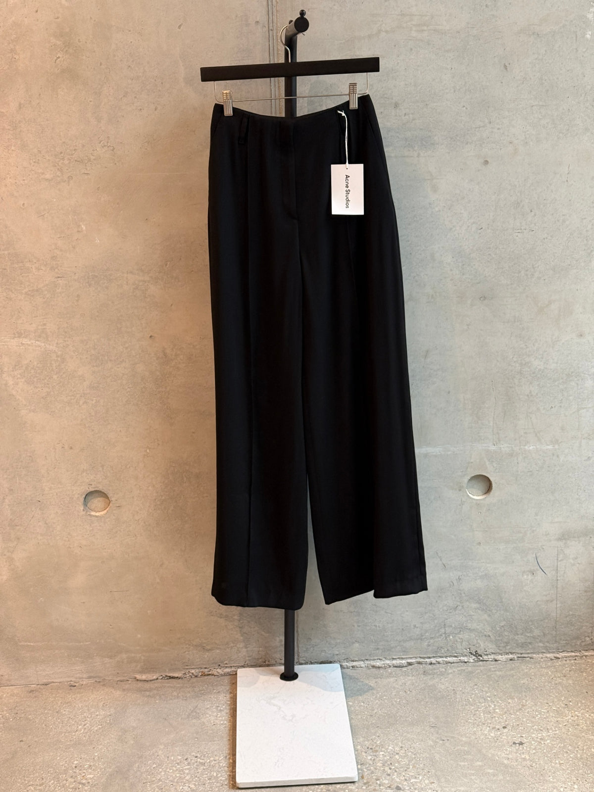 LEO RELOVED 34 EU / 2 US Black ACNE STUDIOS