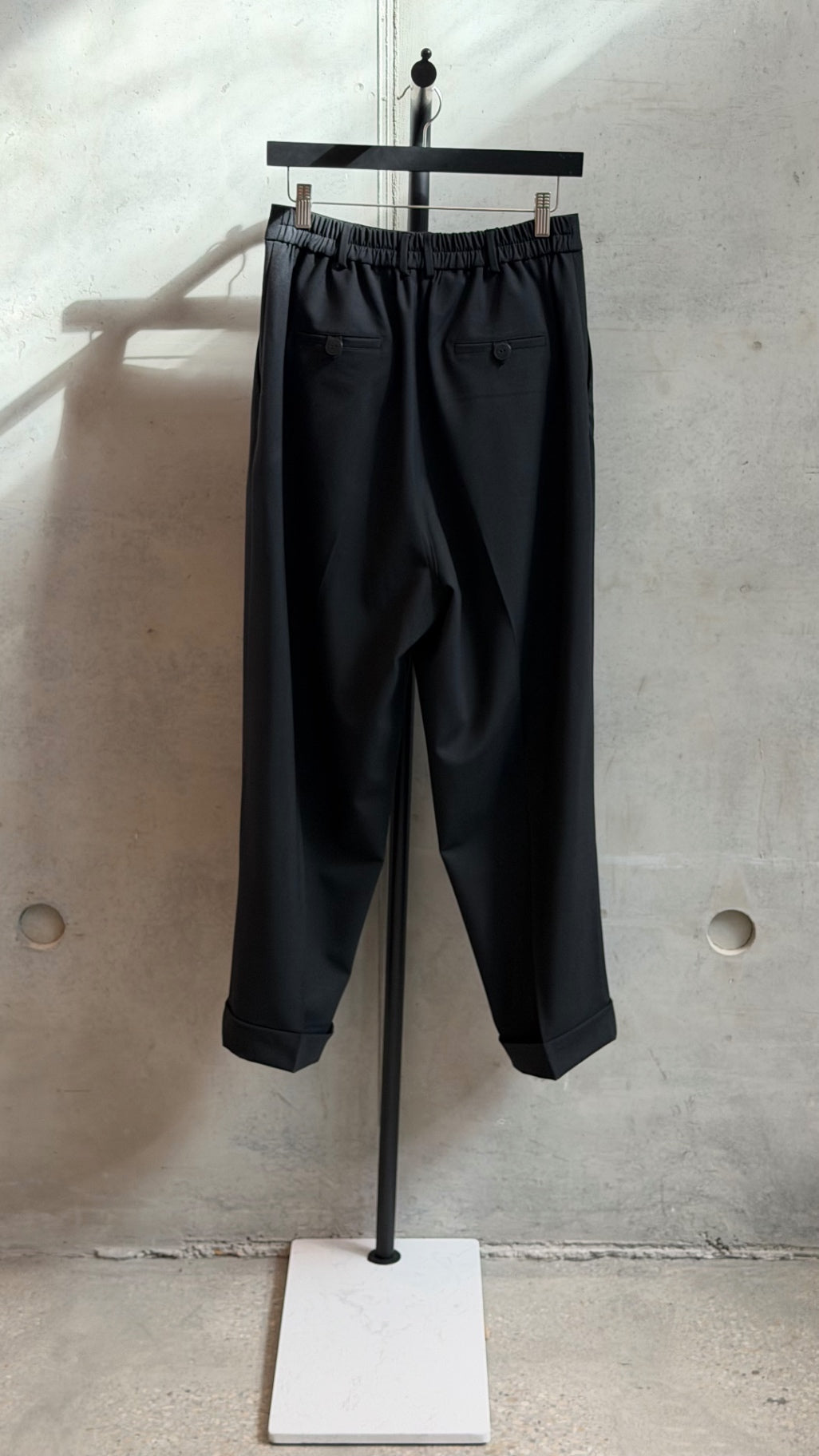 LEO RELOVED O/S Black CORDERA