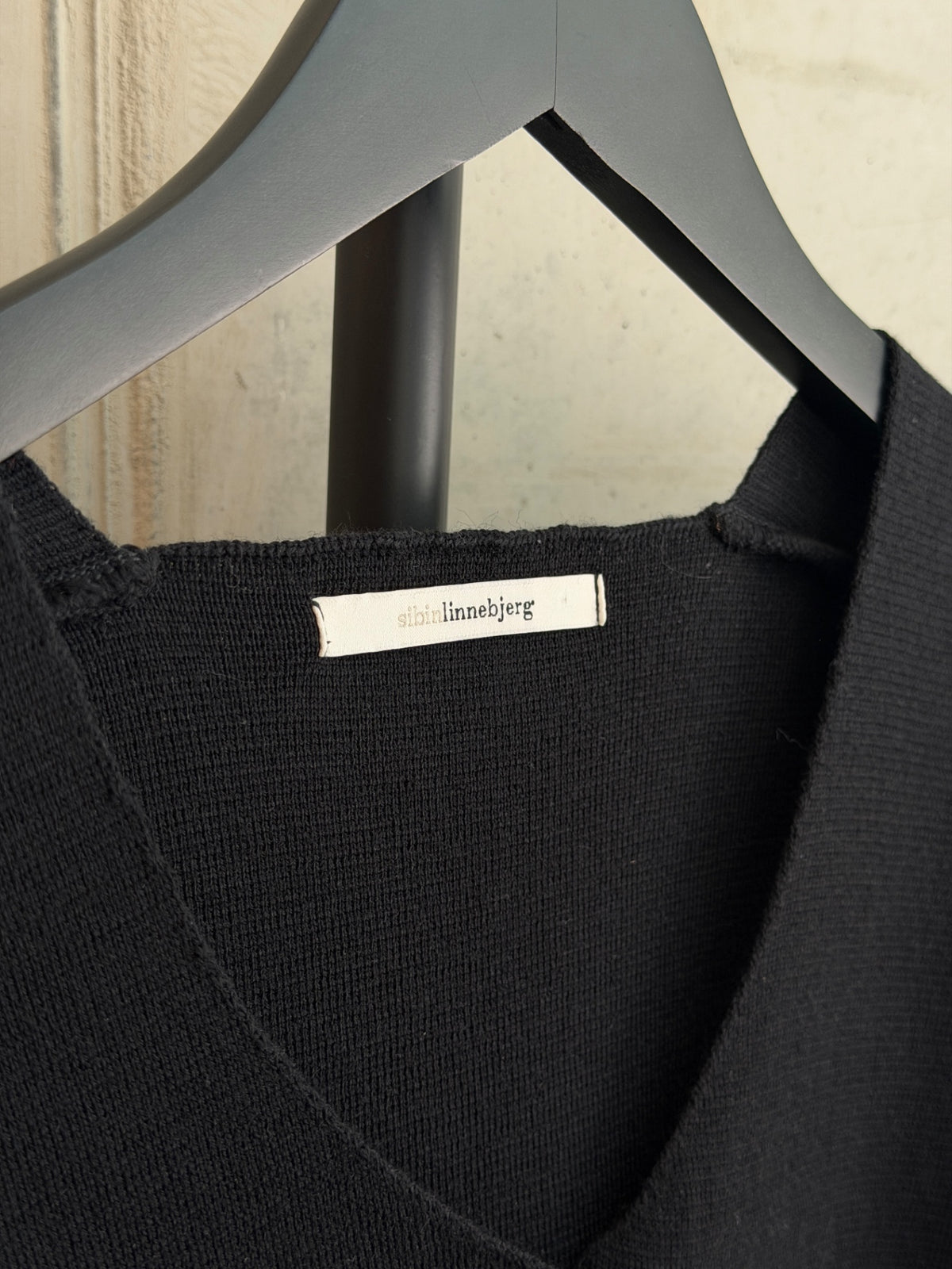 LEO RELOVED M Black Sibin Linnebjerg