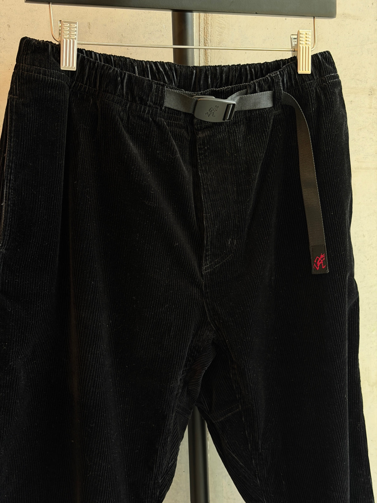 LEO RELOVED M Black GRAMICCI