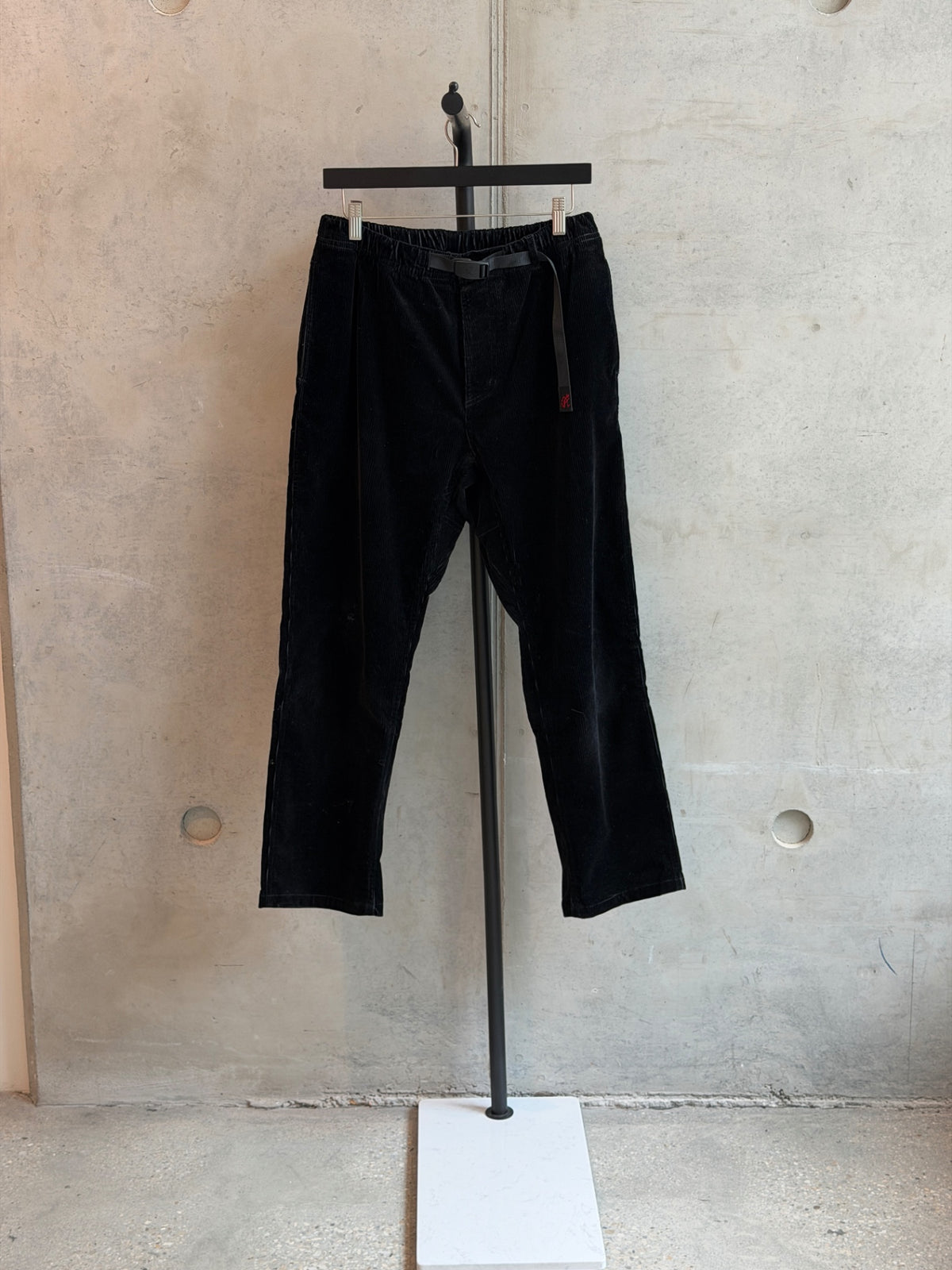 LEO RELOVED M Black GRAMICCI
