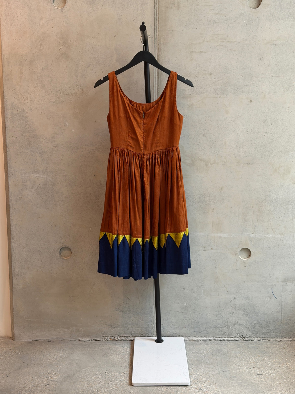 LEO RELOVED 8 Orange, Blue, Yellow Gorman