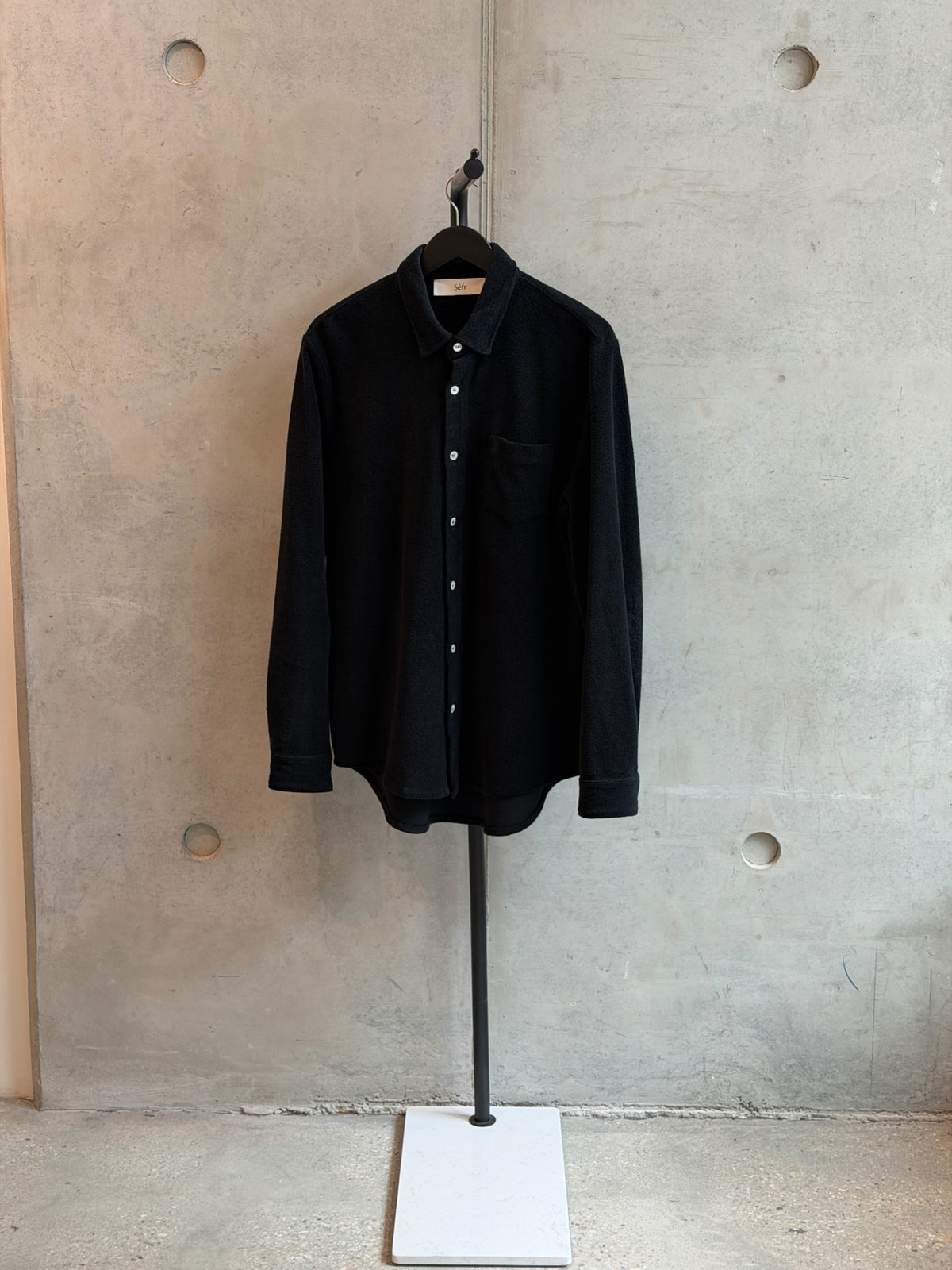 LEO RELOVED L Black SÉFR