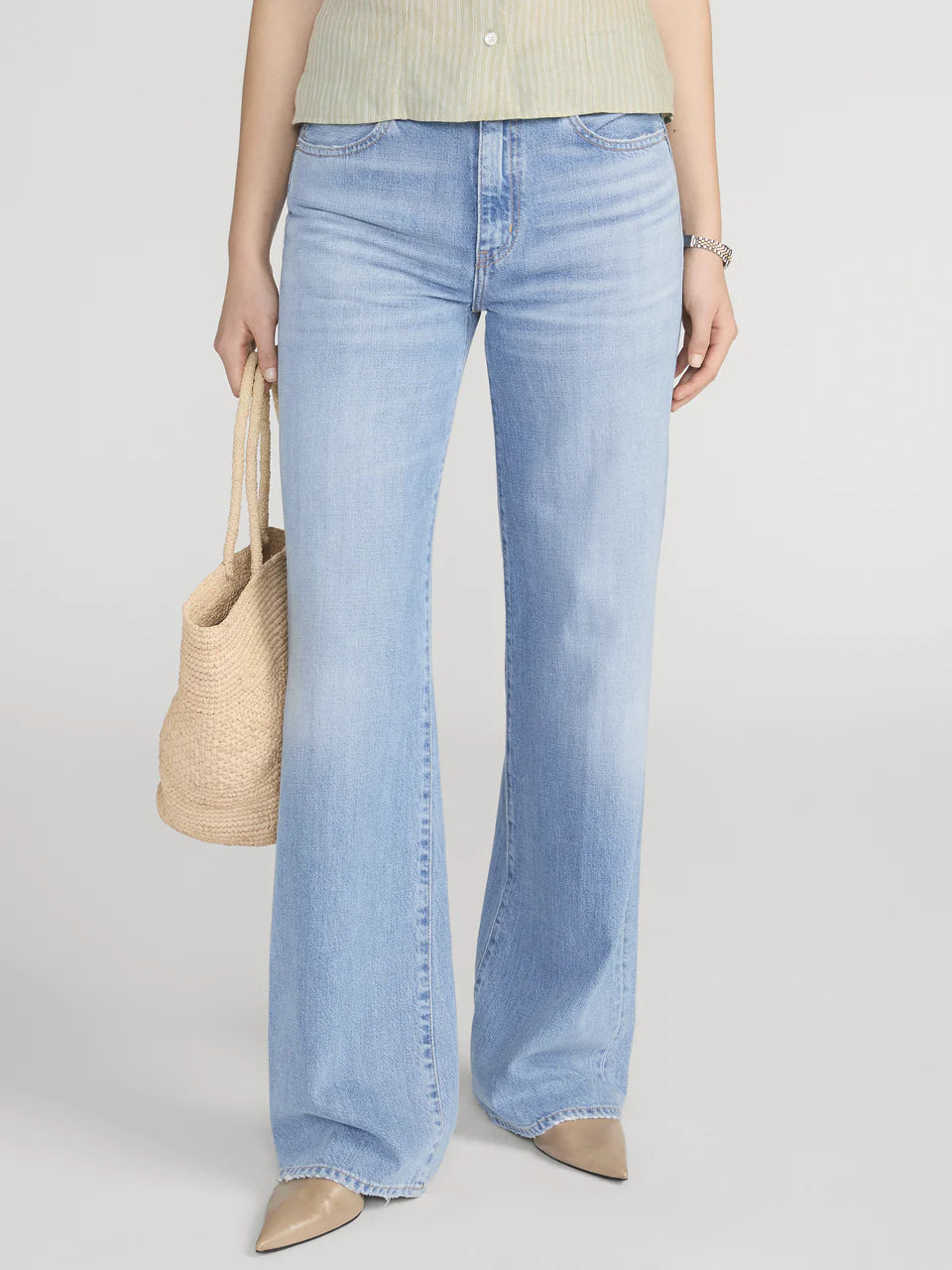 LEO BOUTIQUE The Off Duty Stroll | Frey FRAMe DENIM