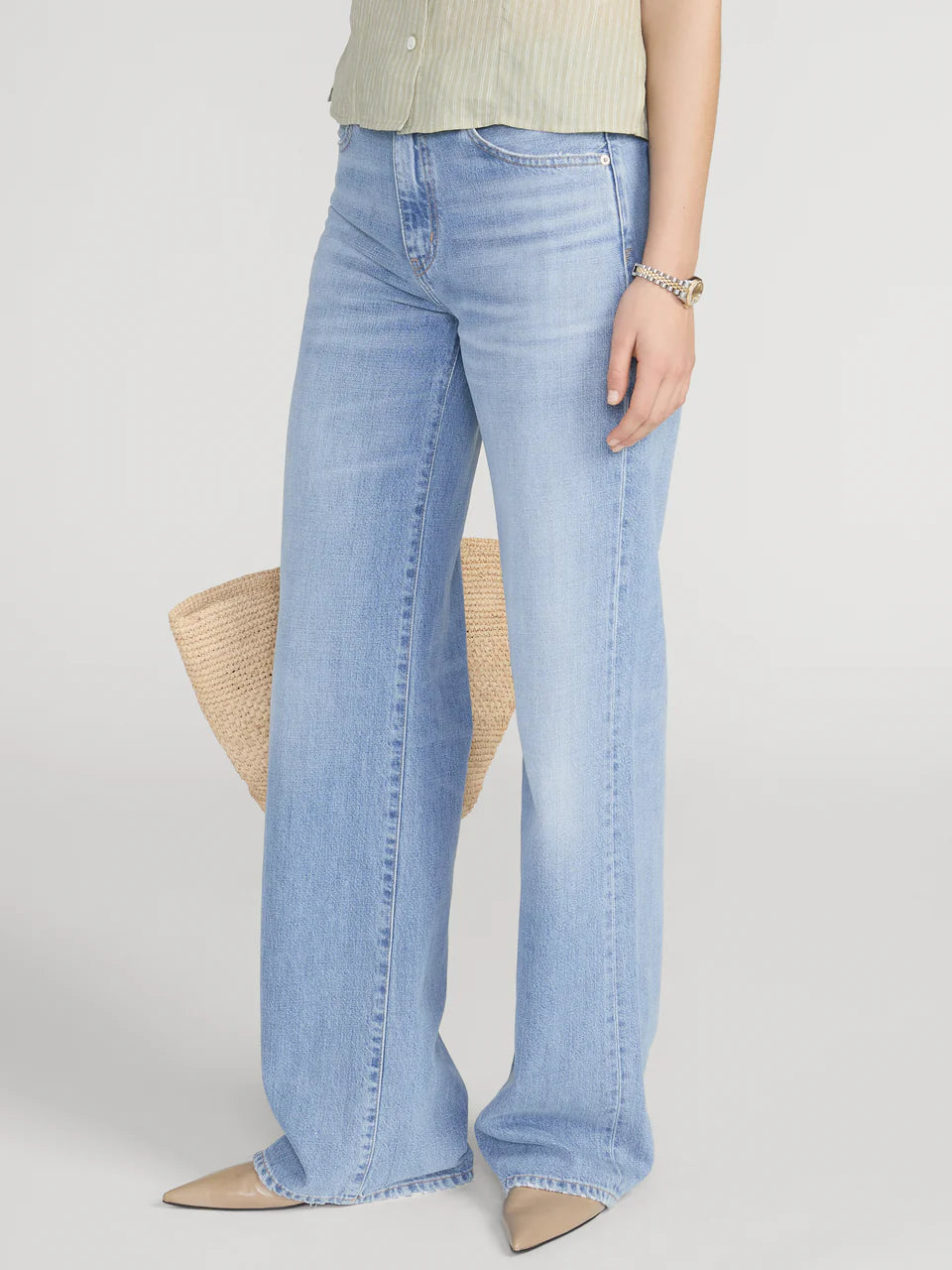 LEO BOUTIQUE The Off Duty Stroll | Frey FRAMe DENIM