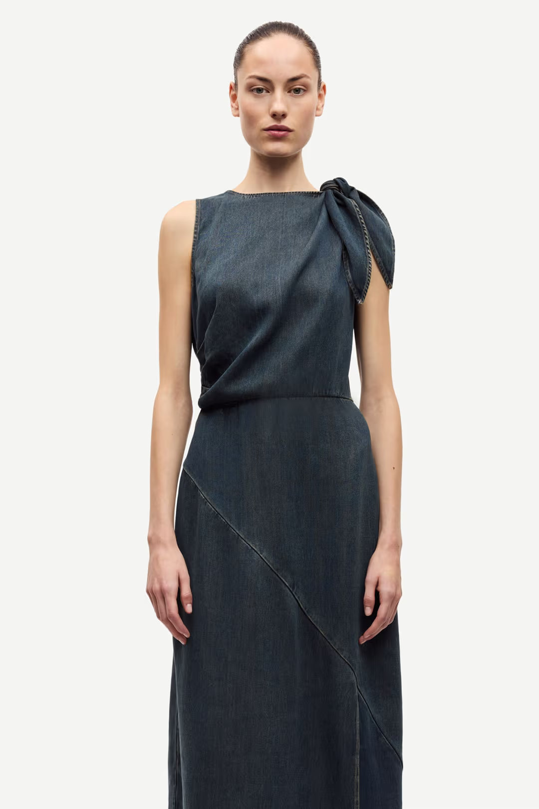 LEO BOUTIQUE Saalbas Washed Denim Dress | Burnt Oak SAMSOE SAMSOE