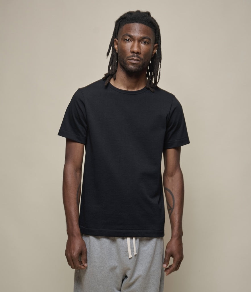 Merz B. Schwanen 215 LoopWheeled T-shirt | Black LEO BOUTIQUE
