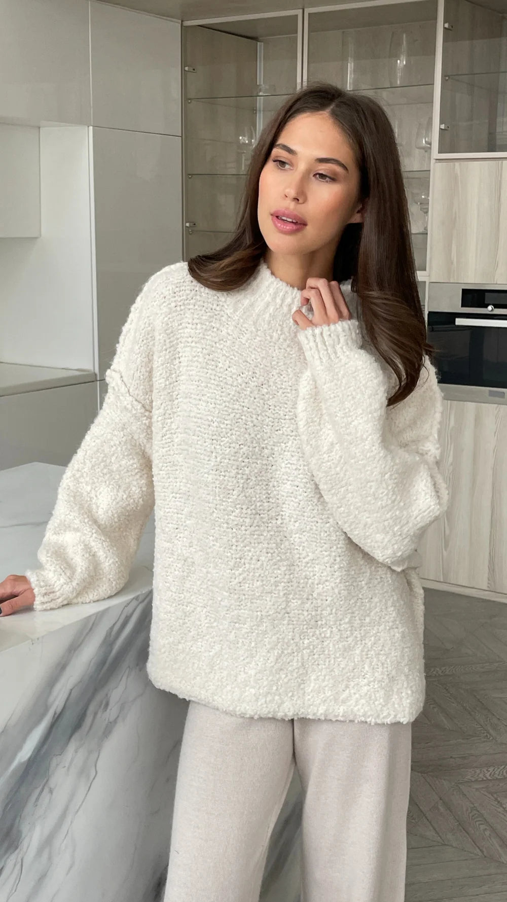 LEO BOUTIQUE Jessica Bouclé Sweater | Off White CHARLI