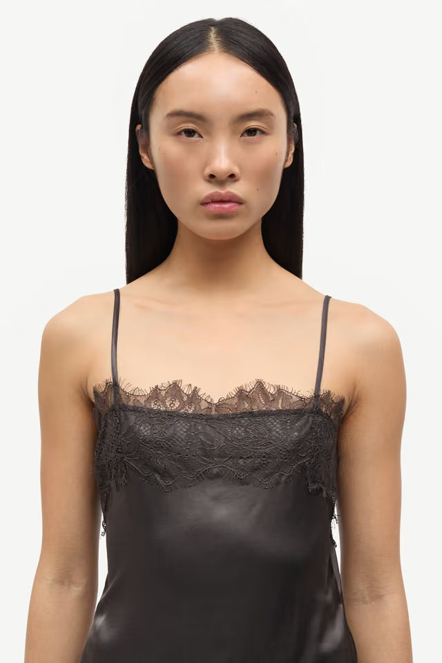 LEO BOUTIQUE Saebba Lace Dress | Mulch SAMSOE SAMSOE