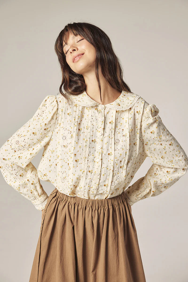 LEO BOUTIQUE Peter Pan Collar Shirt | Cream / Yellow AMENTE