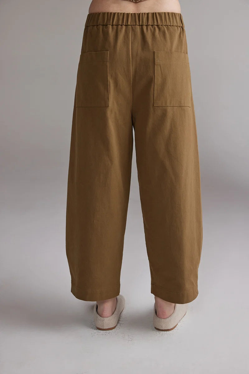 LEO BOUTIQUE Pleated Volume Pants | Curry AMENTE