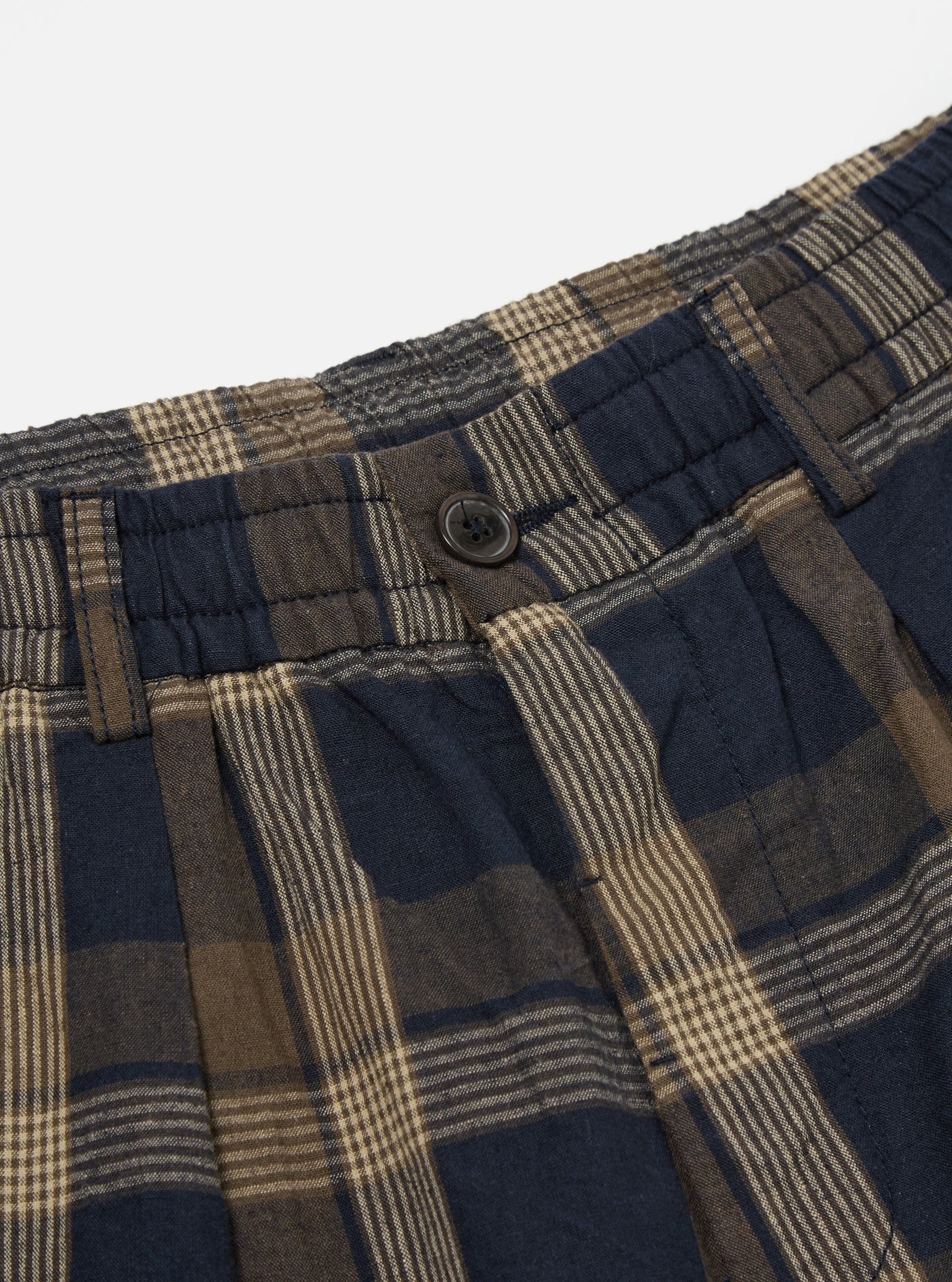 UNIVERSAL WORKS Pleated track Short | Navy/Brown LEO BOUTIQUE