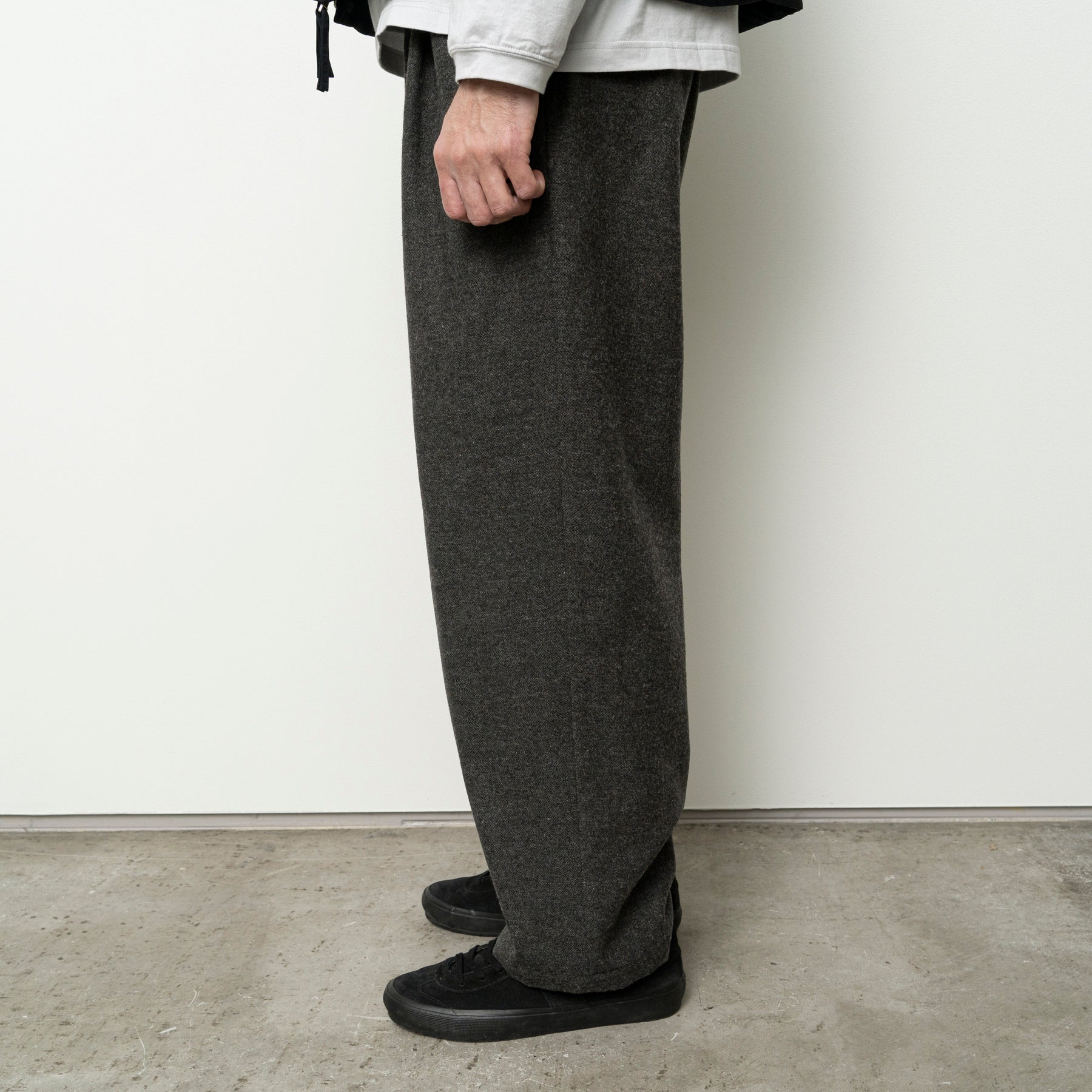 STILL BY HAND W/N Wide Pants | Brown Charcoal LEO BOUTIQUE