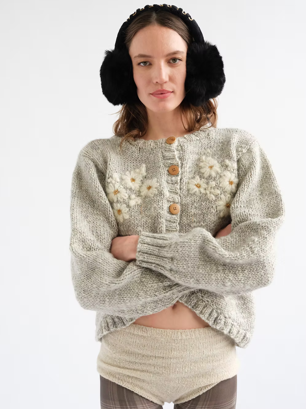 LEO BOUTIQUE Caramella Hand Embroidered Cardigan | Grey TACH