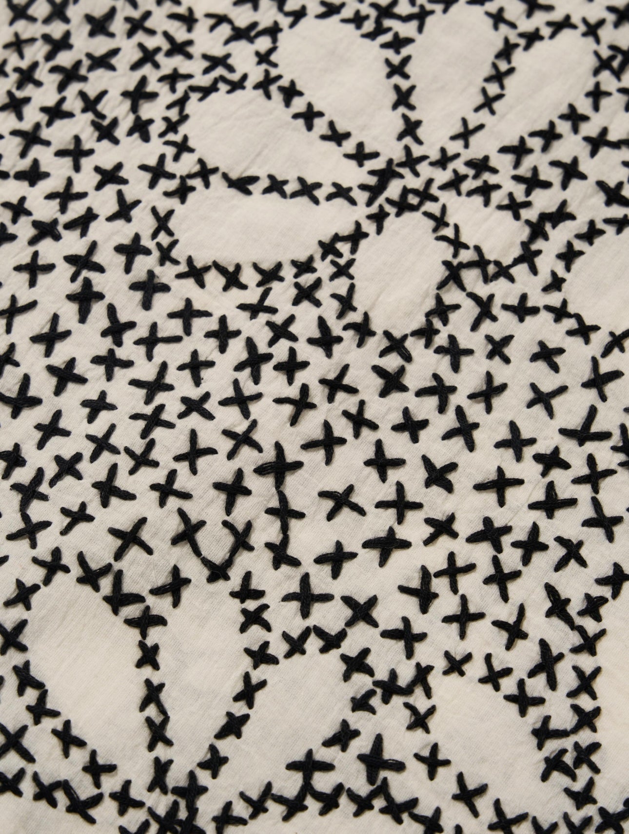 UNIVERSAL WORKS Road Shirt | Ecru/Black LEO BOUTIQUE