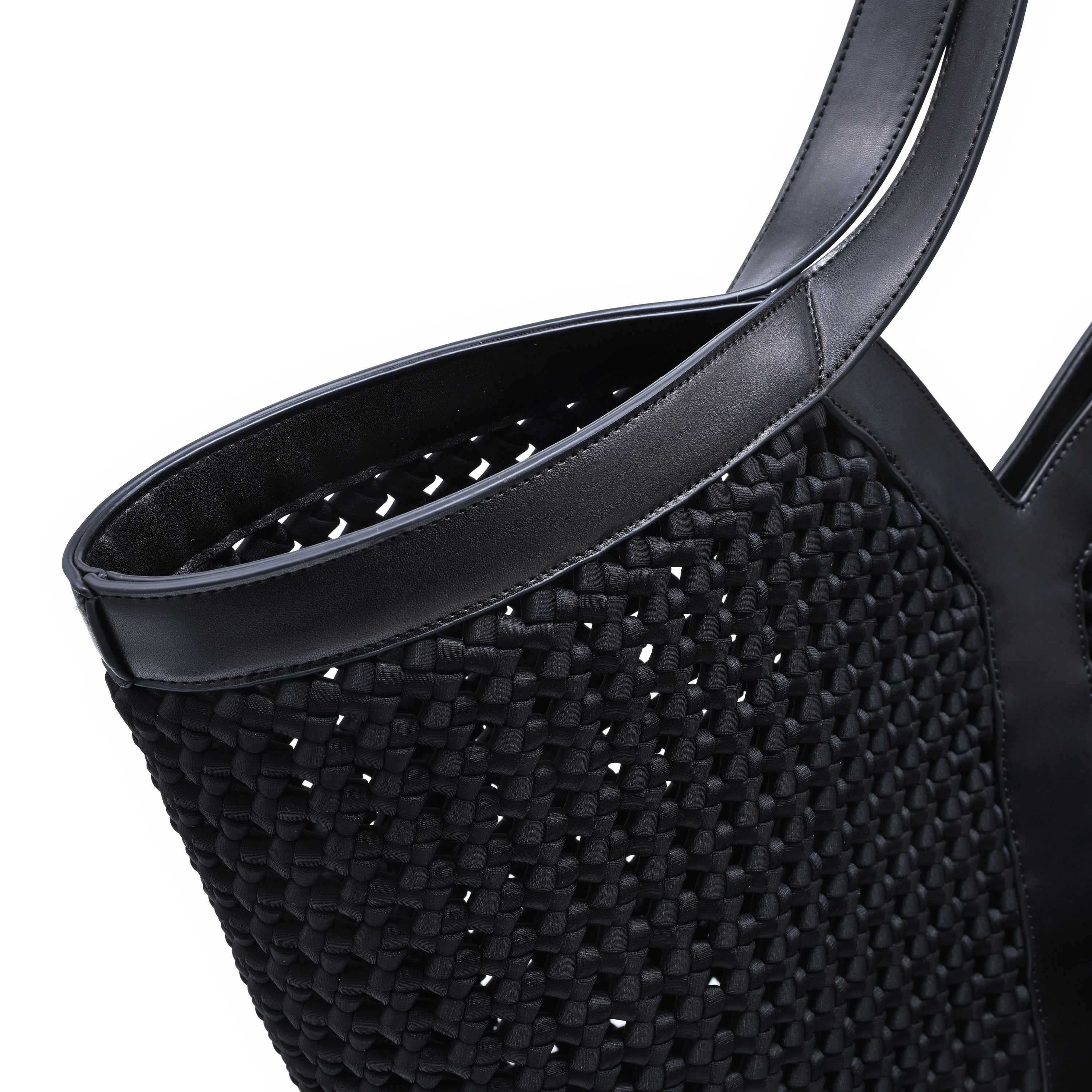 SOL AND SELENE Calypso Tote| Black Leo Boutique