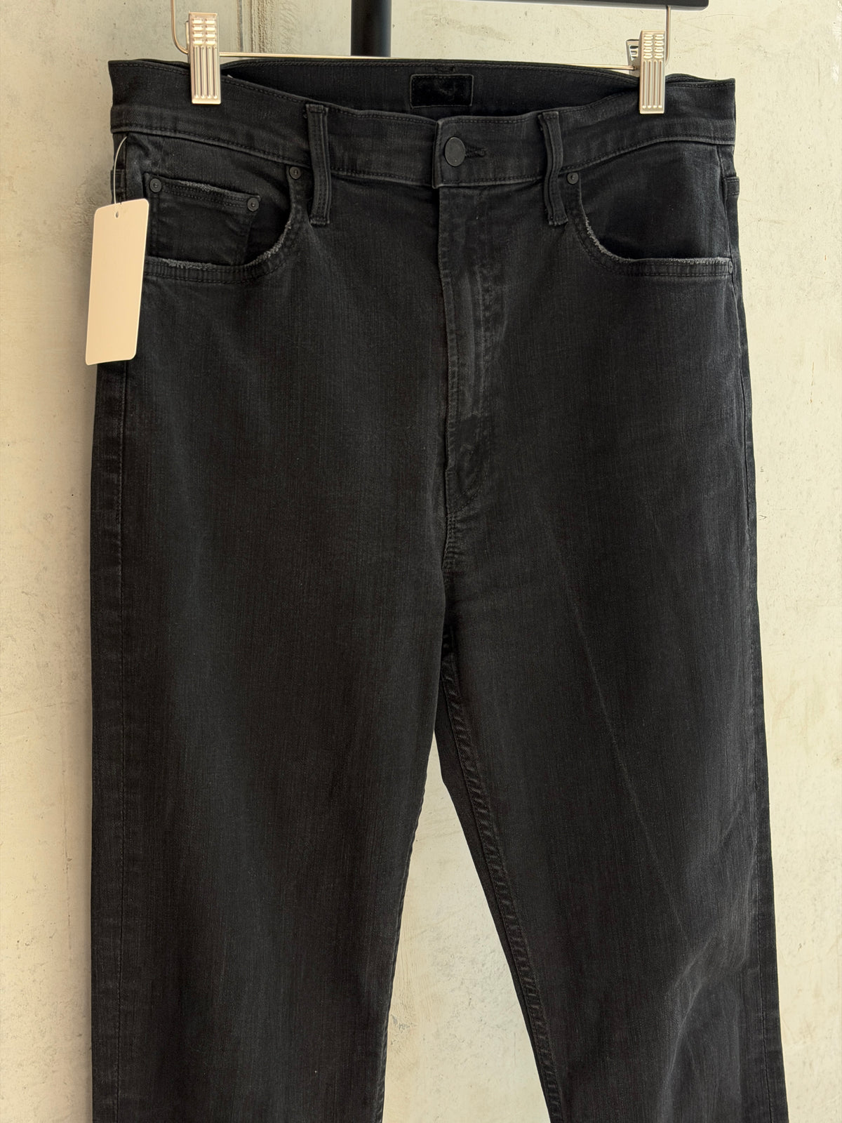 LEO RELOVED 31 Black MOTHER