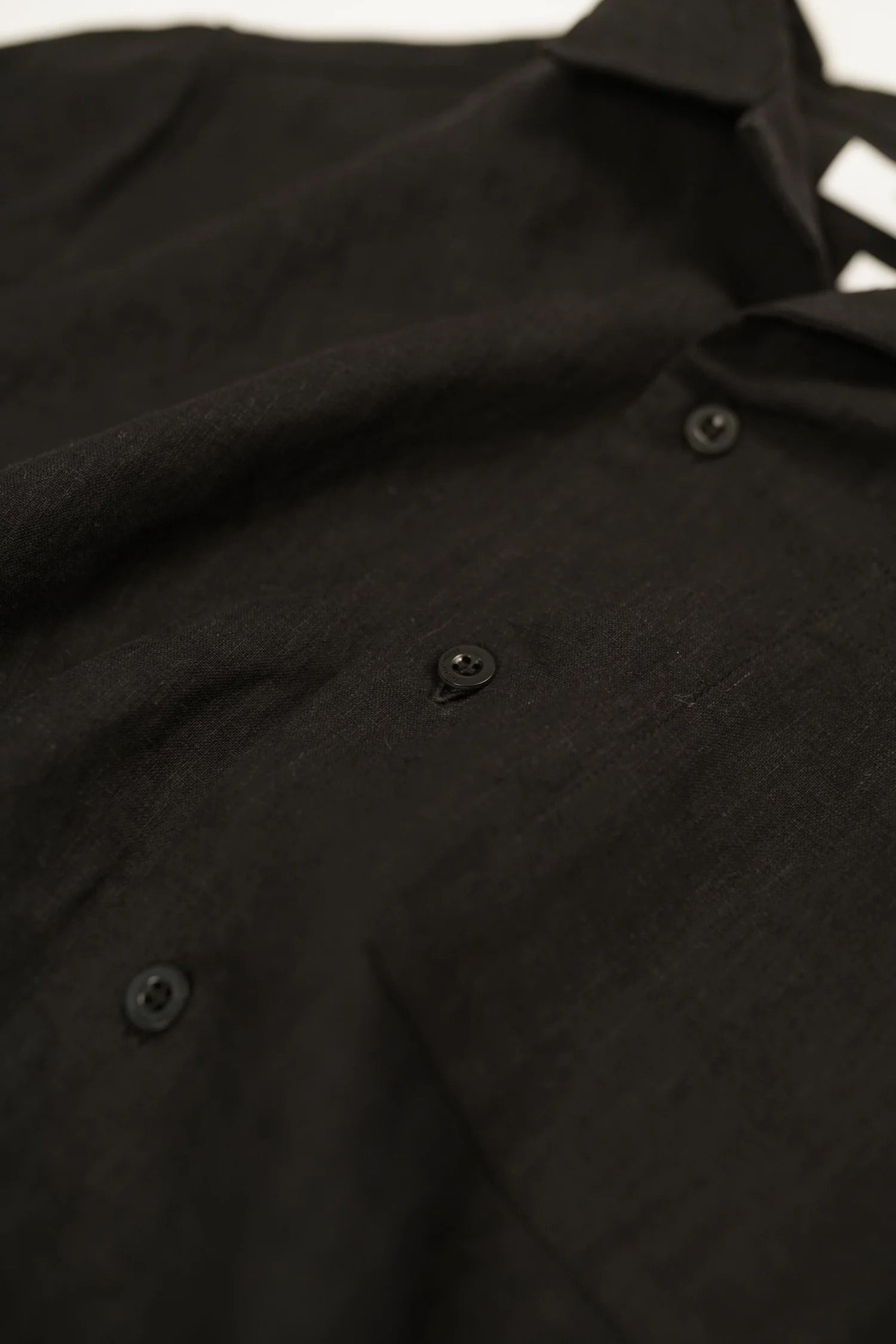 SATURDAY PROJECT French Linen Chore Shirt | Black LEO BOUTIQUE 