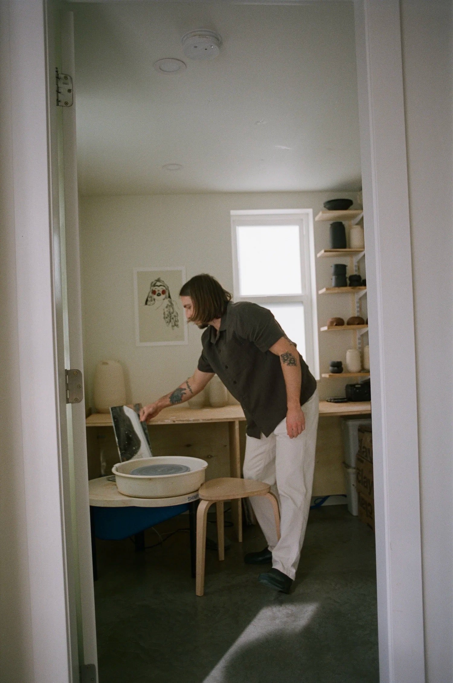 SATURDAY PROJECT French Linen Chore Shirt | Chestnut LEO BOUTIQUE 