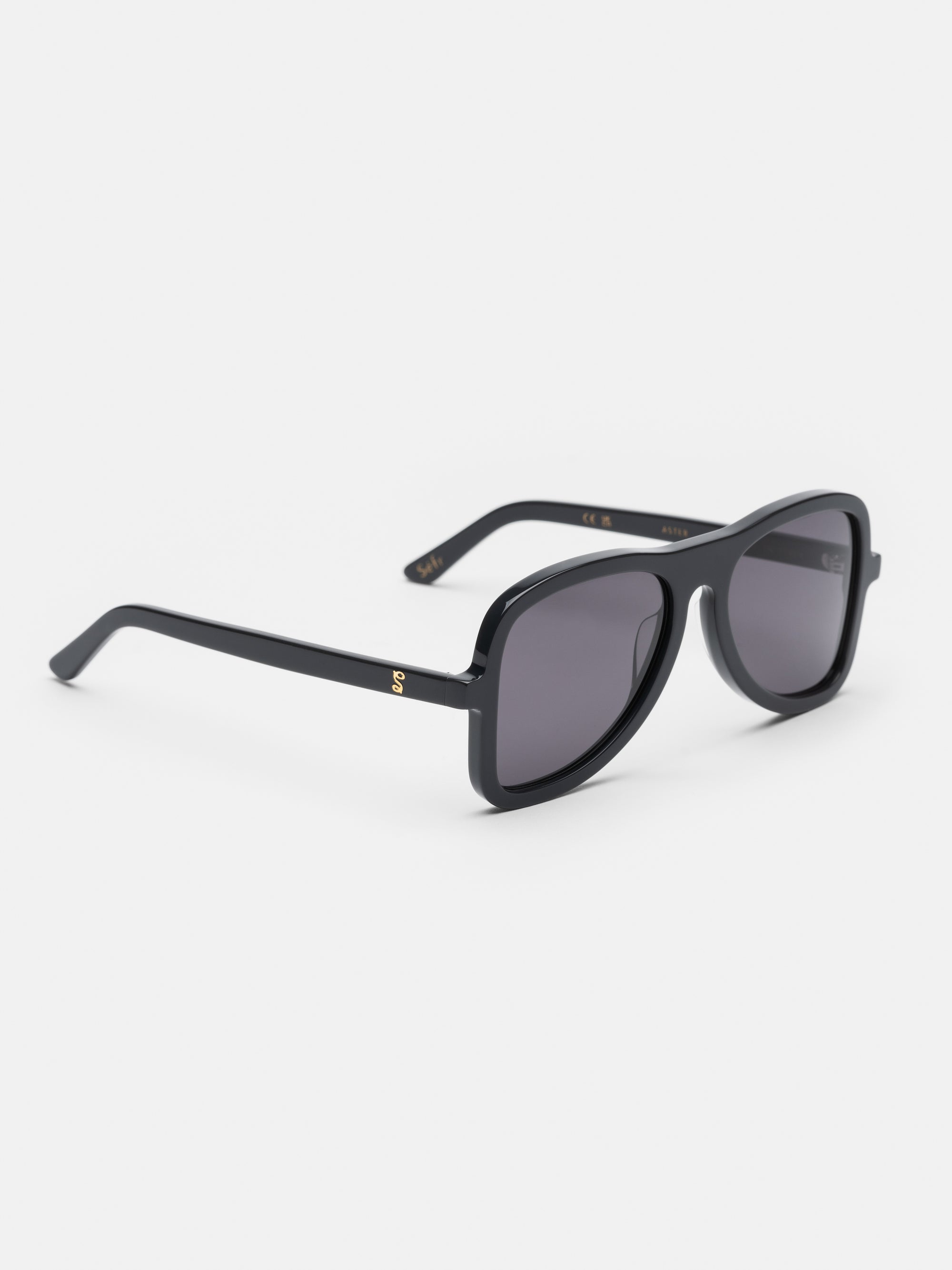SEFR Aster Sunglasses | Black LEO BOUTIQUE