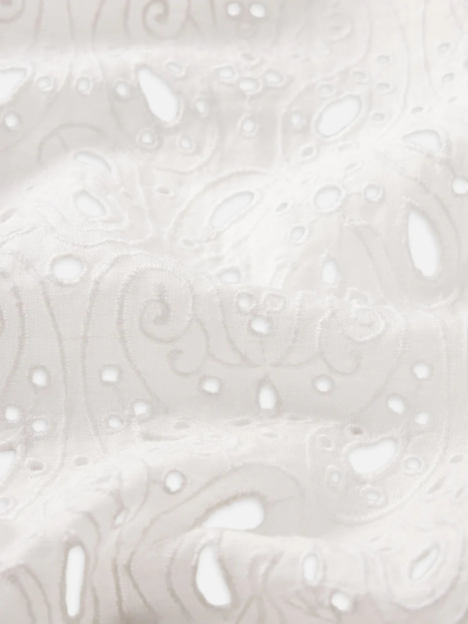 FRAME The Paisley Cinch Sleeve Shirt | White LEO BOUTIQUE 