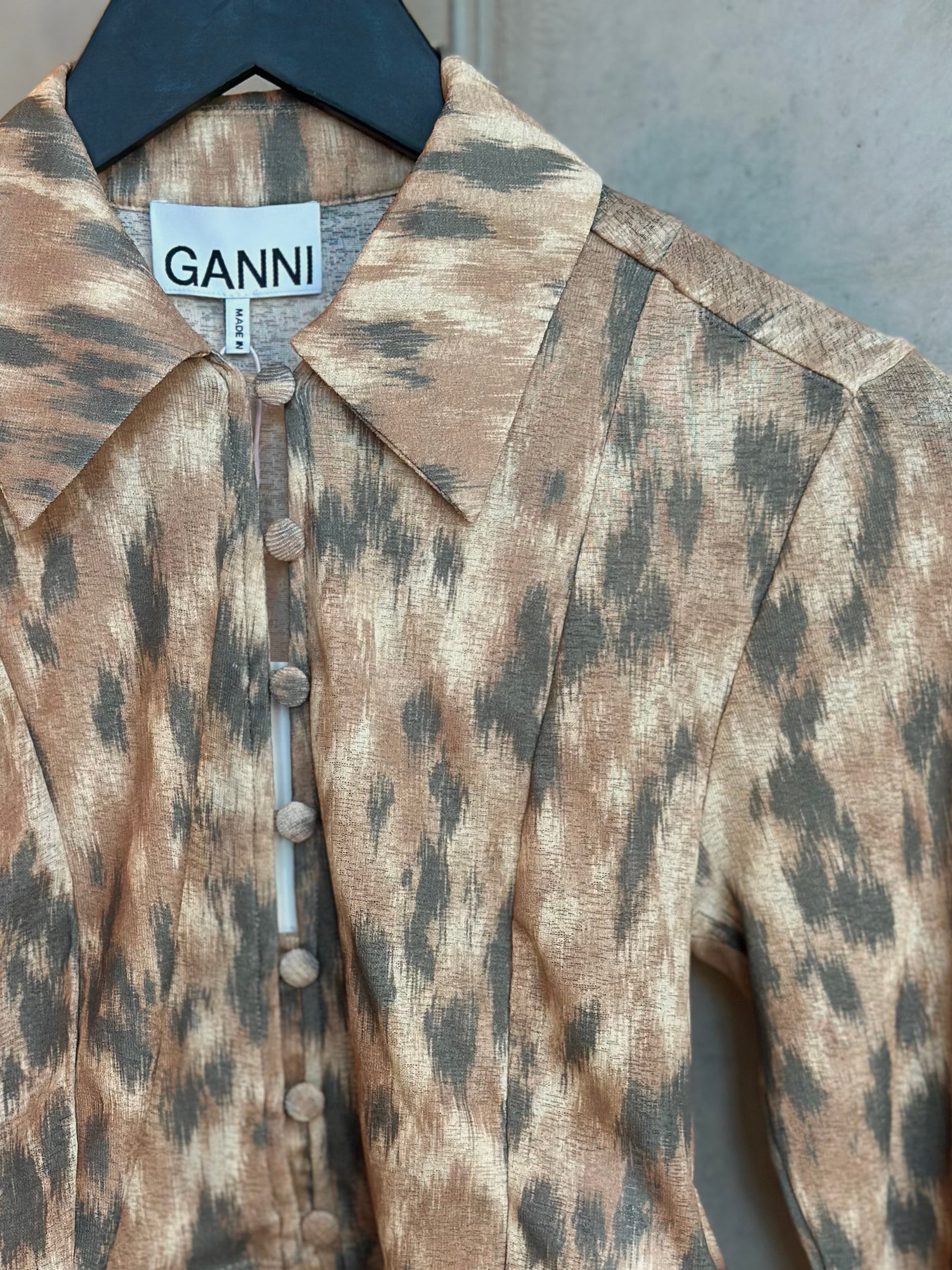 LEO BOUTIQUE Printed Marl Mesh Tie Blouse | Burro GANNI