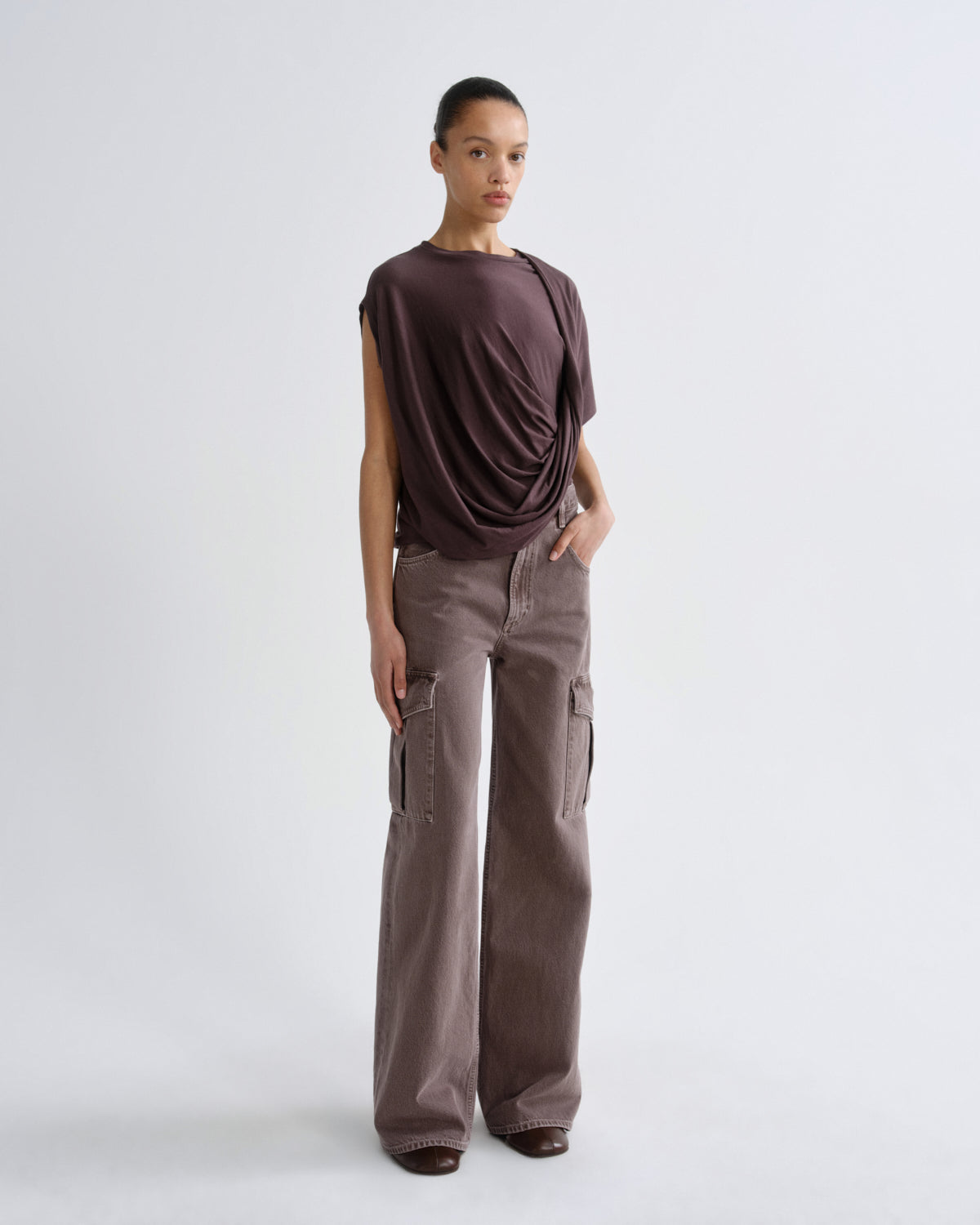 LEO BOUTIQUE Milena Twist Tee | Raisin AGOLDE